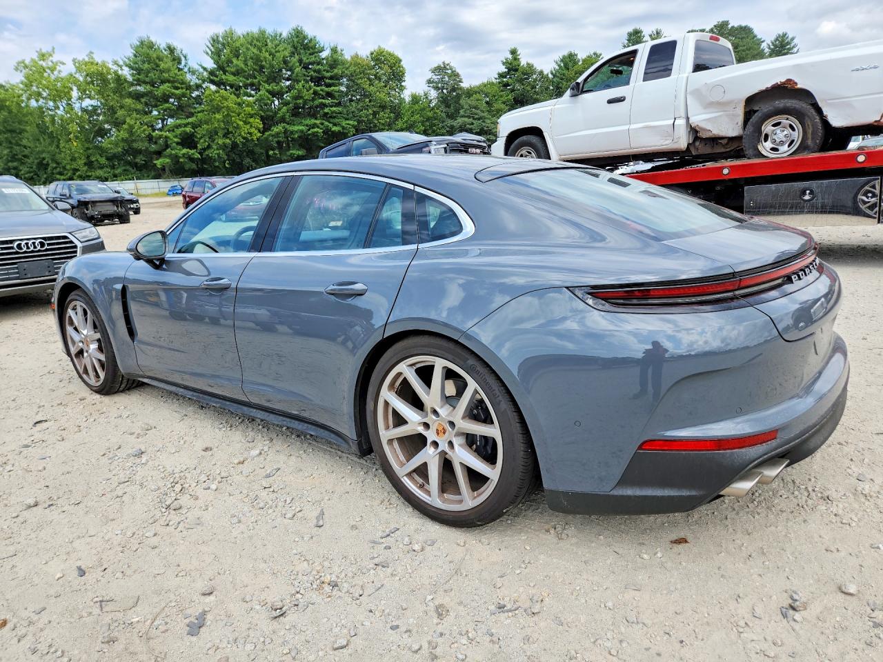 2026 Porsche Panamera Base Gray vin: WP0AA2YA0TL006264