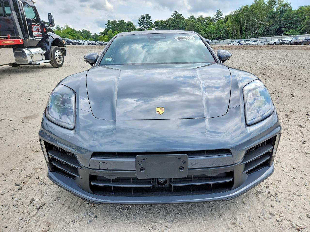 2026 Porsche Panamera Base Gray vin: WP0AA2YA0TL006264