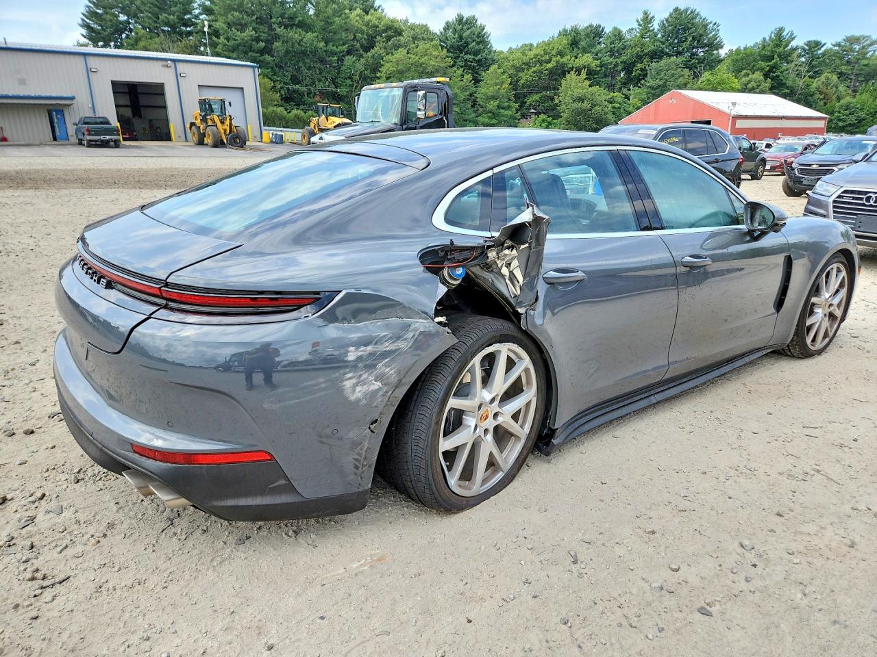 2026 Porsche Panamera Base Gray vin: WP0AA2YA0TL006264