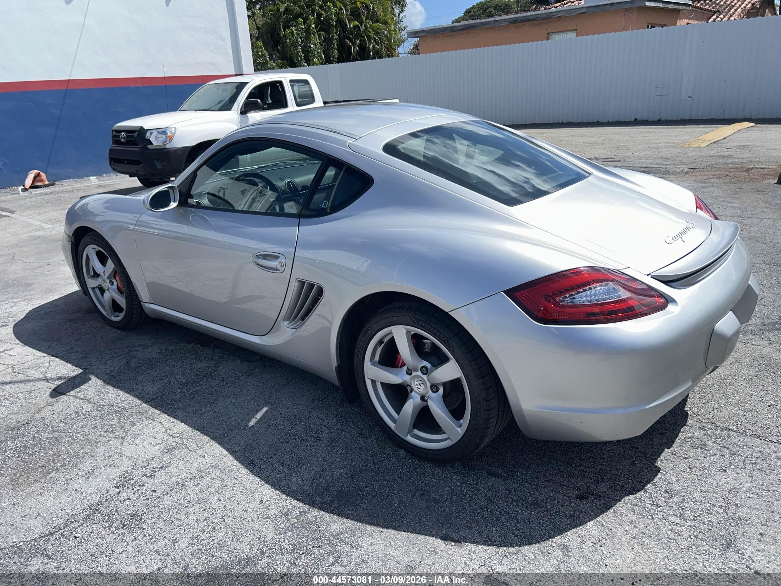 2006 Porsche Cayman S   Silver vin: WP0AB29806U784099
