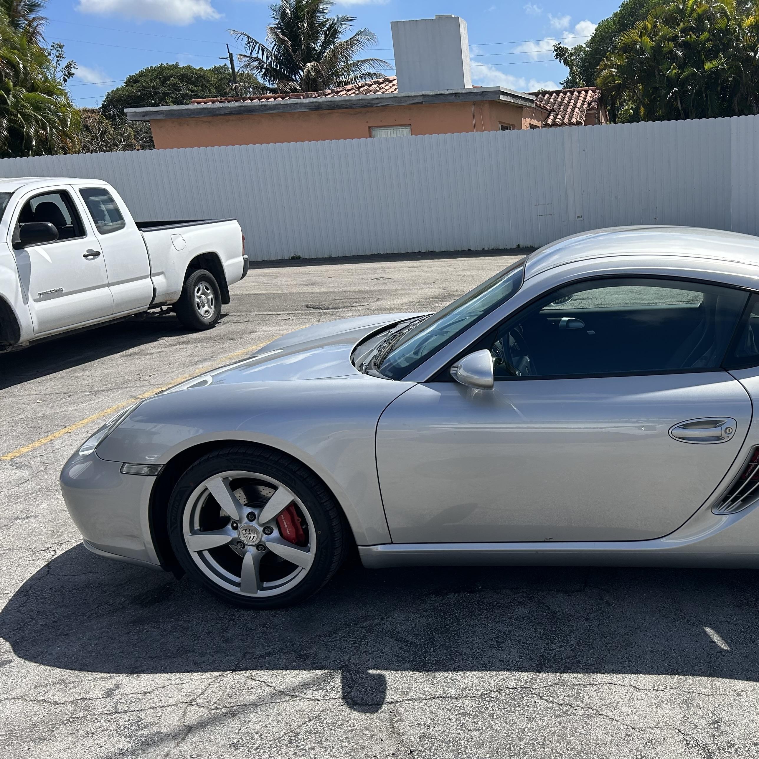 2006 Porsche Cayman S   Silver vin: WP0AB29806U784099