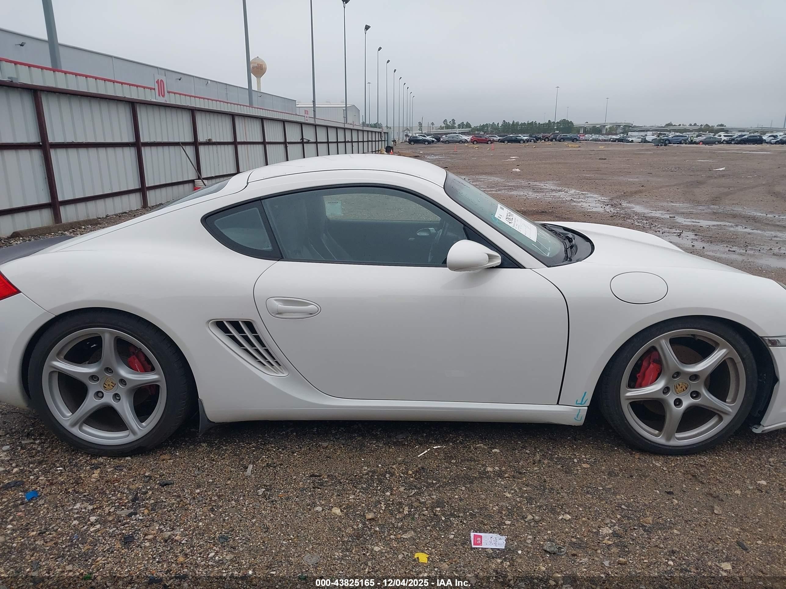 2006 Porsche Cayman S   White vin: WP0AB29826U781902