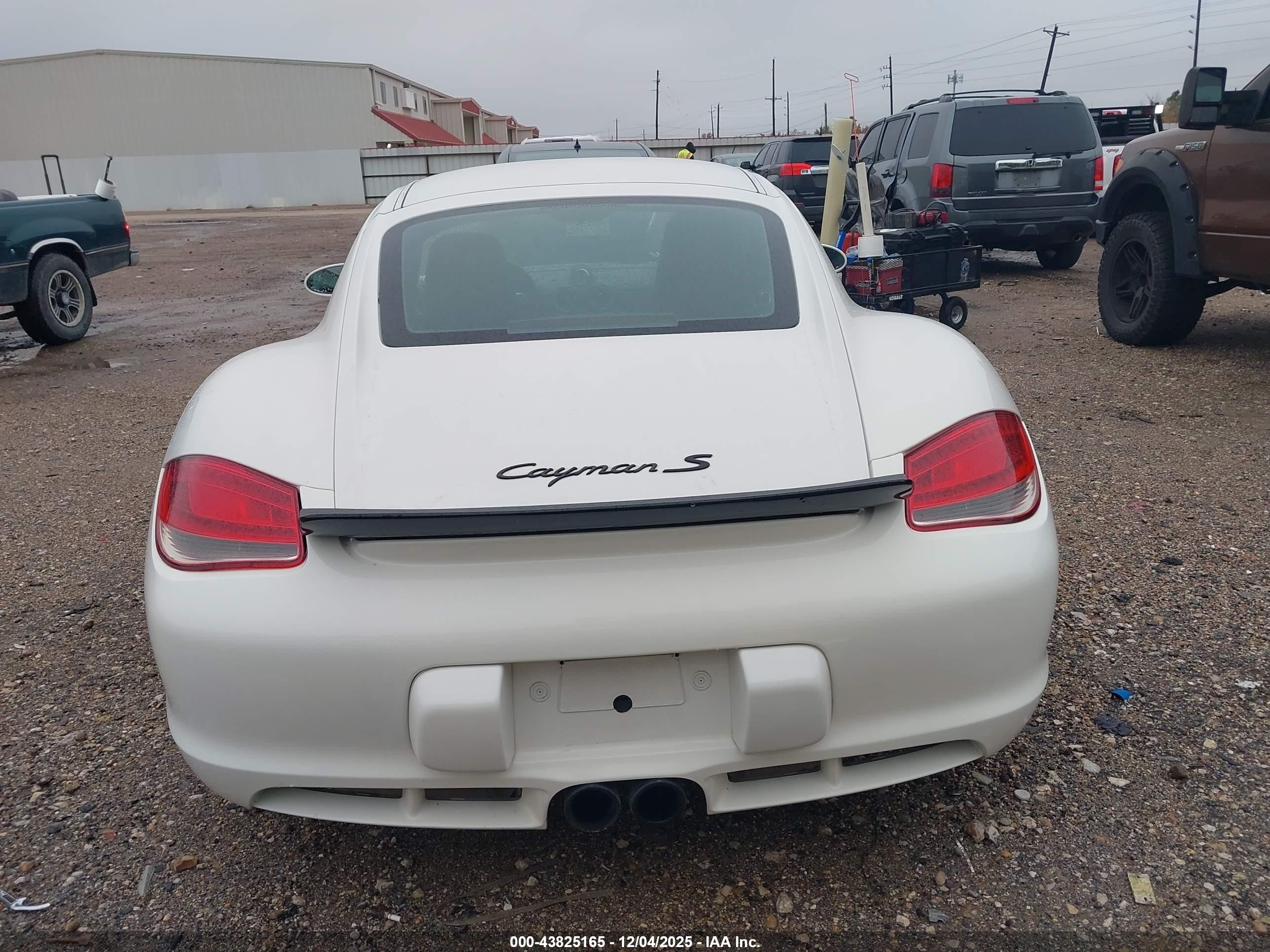 2006 Porsche Cayman S   White vin: WP0AB29826U781902