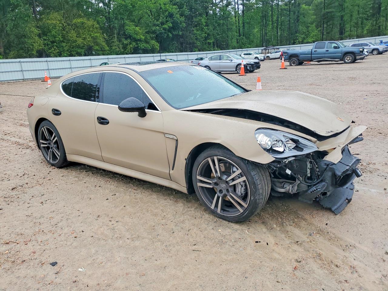 2013 Porsche Panamera S Желто-коричневый vin: WP0AB2A70DL061018