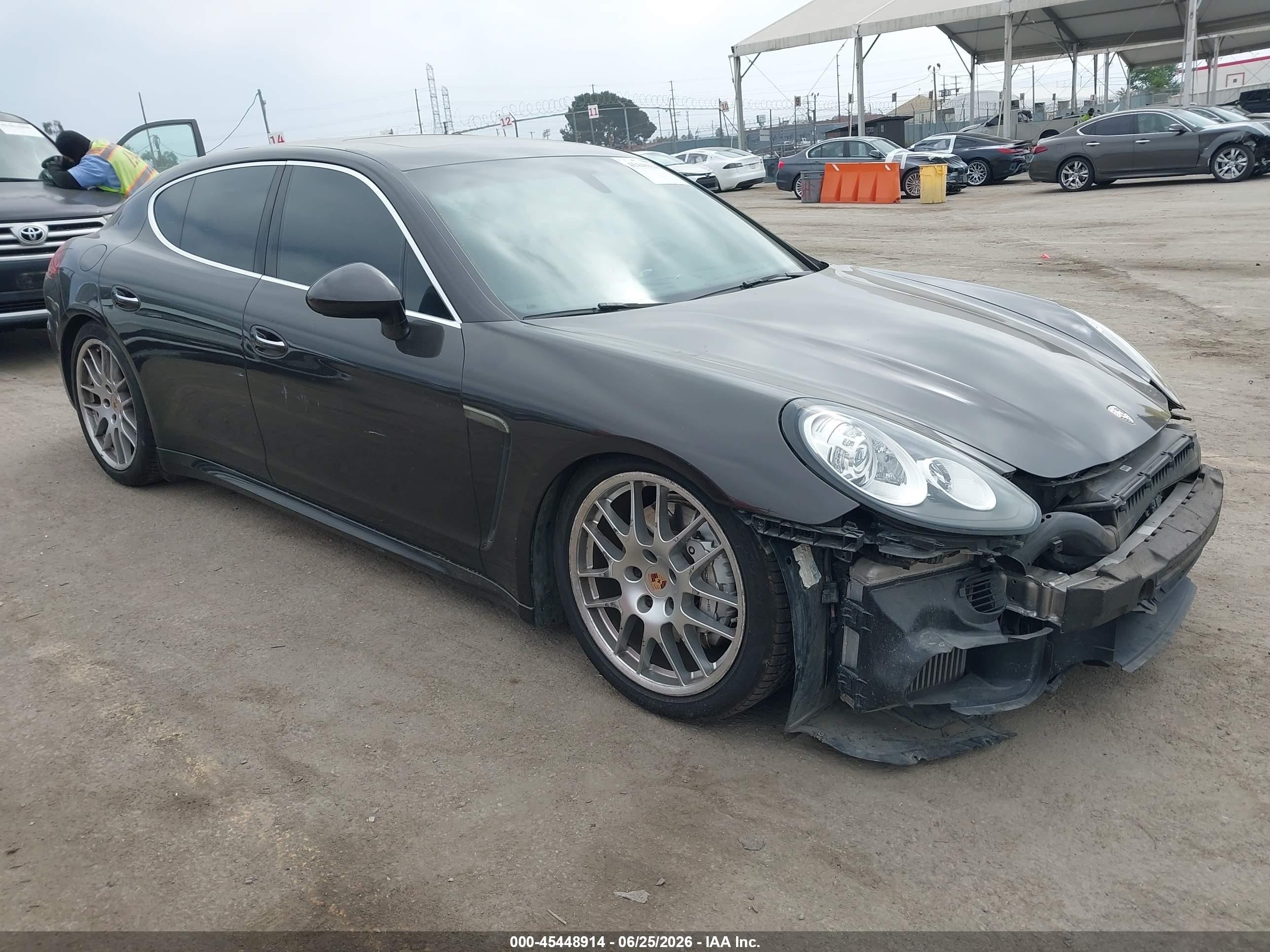 2014 Porsche Panamera 4s Black vin: WP0AB2A71EL055598