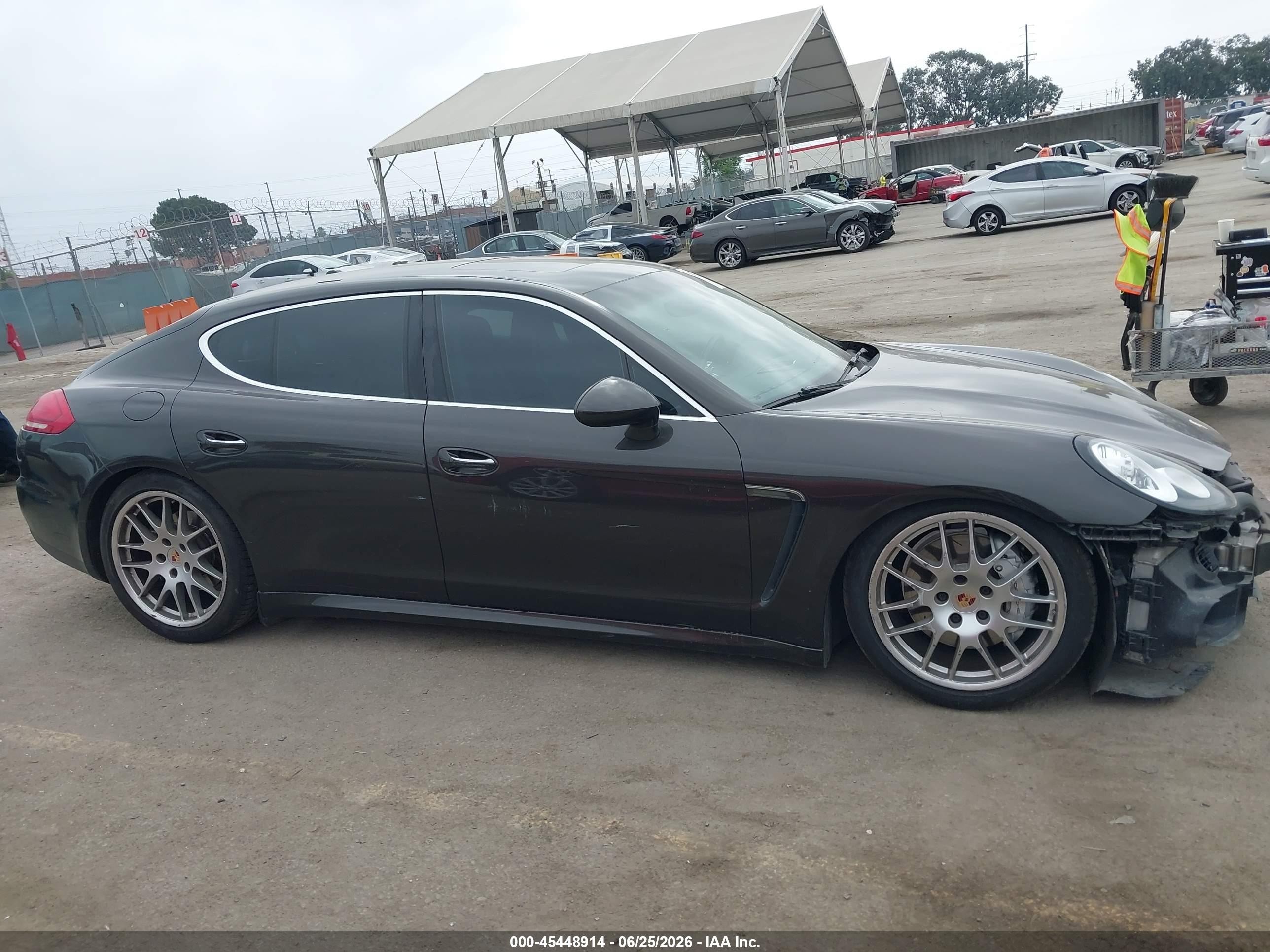 2014 Porsche Panamera 4s Black vin: WP0AB2A71EL055598