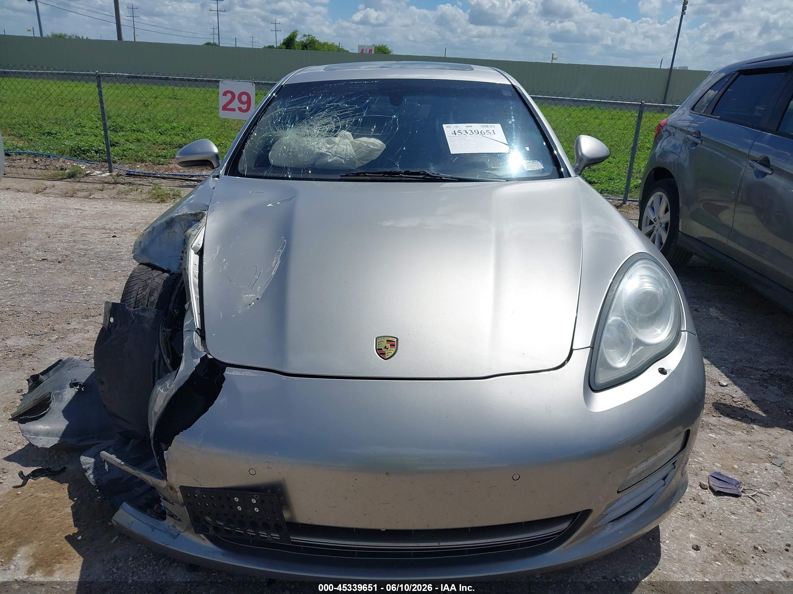 2011 Porsche Panamera S Серебряный vin: WP0AB2A73BL062824