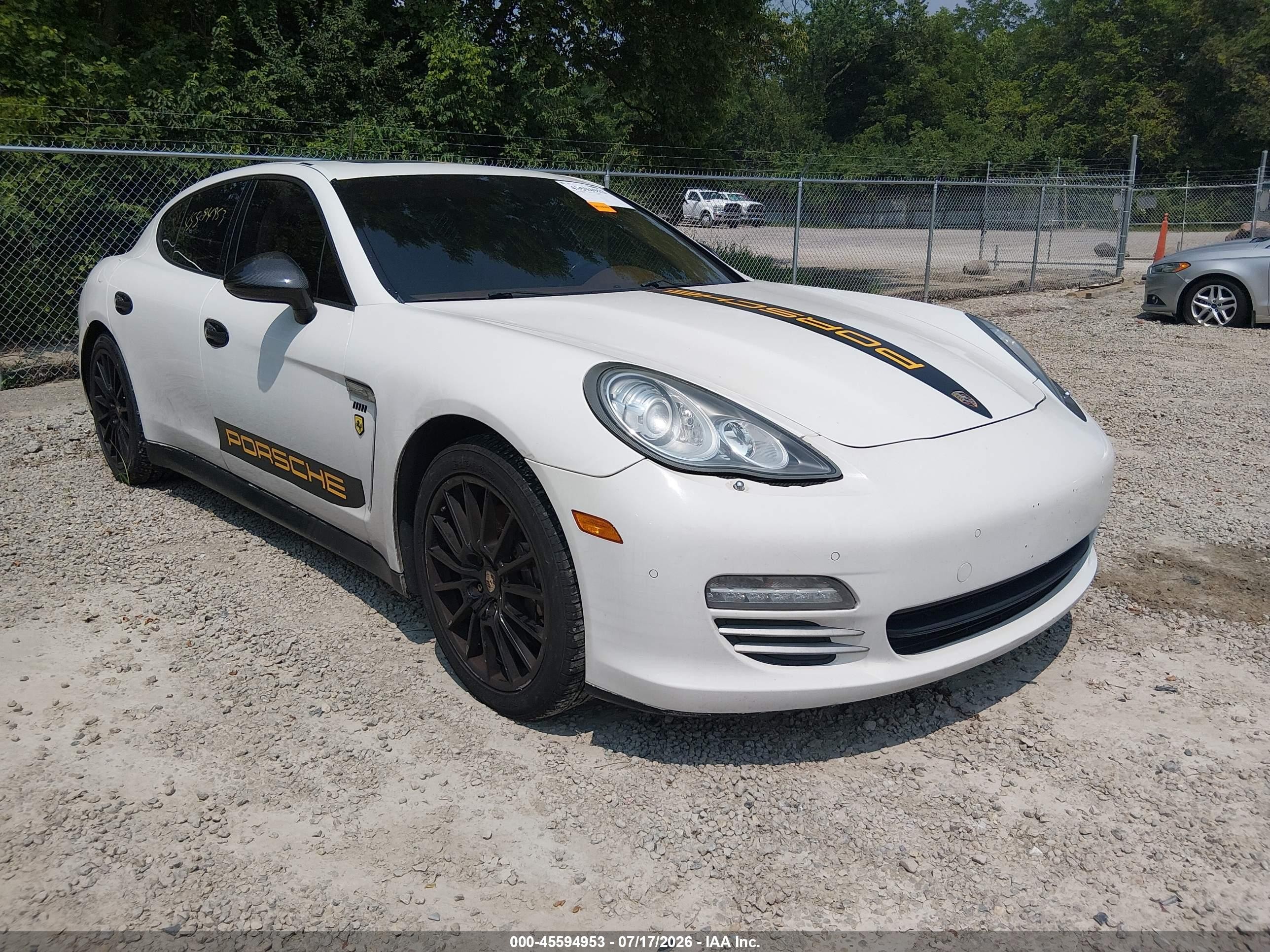 2012 Porsche Panamera 4s White vin: WP0AB2A73CL061237