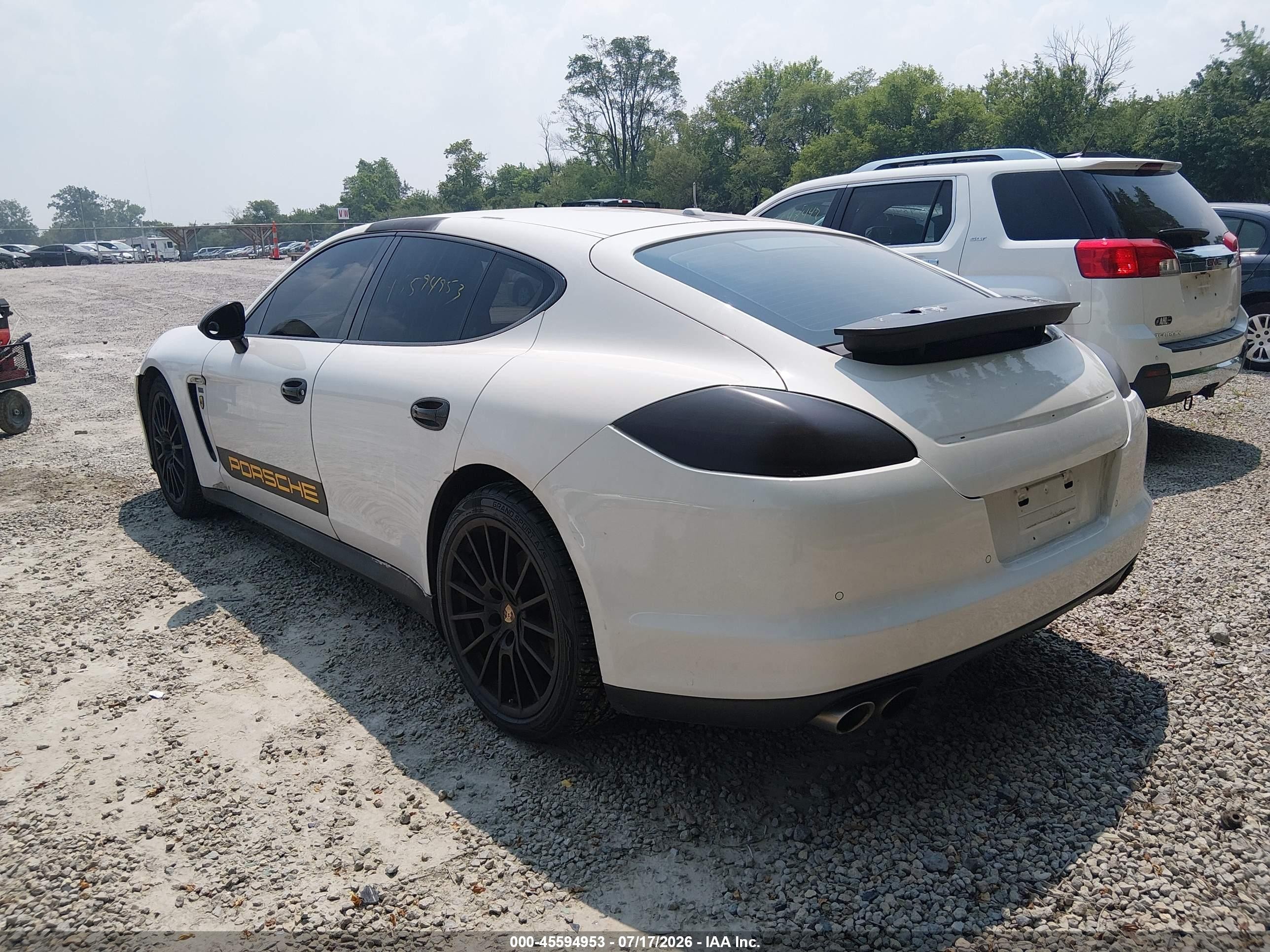 2012 Porsche Panamera 4s White vin: WP0AB2A73CL061237