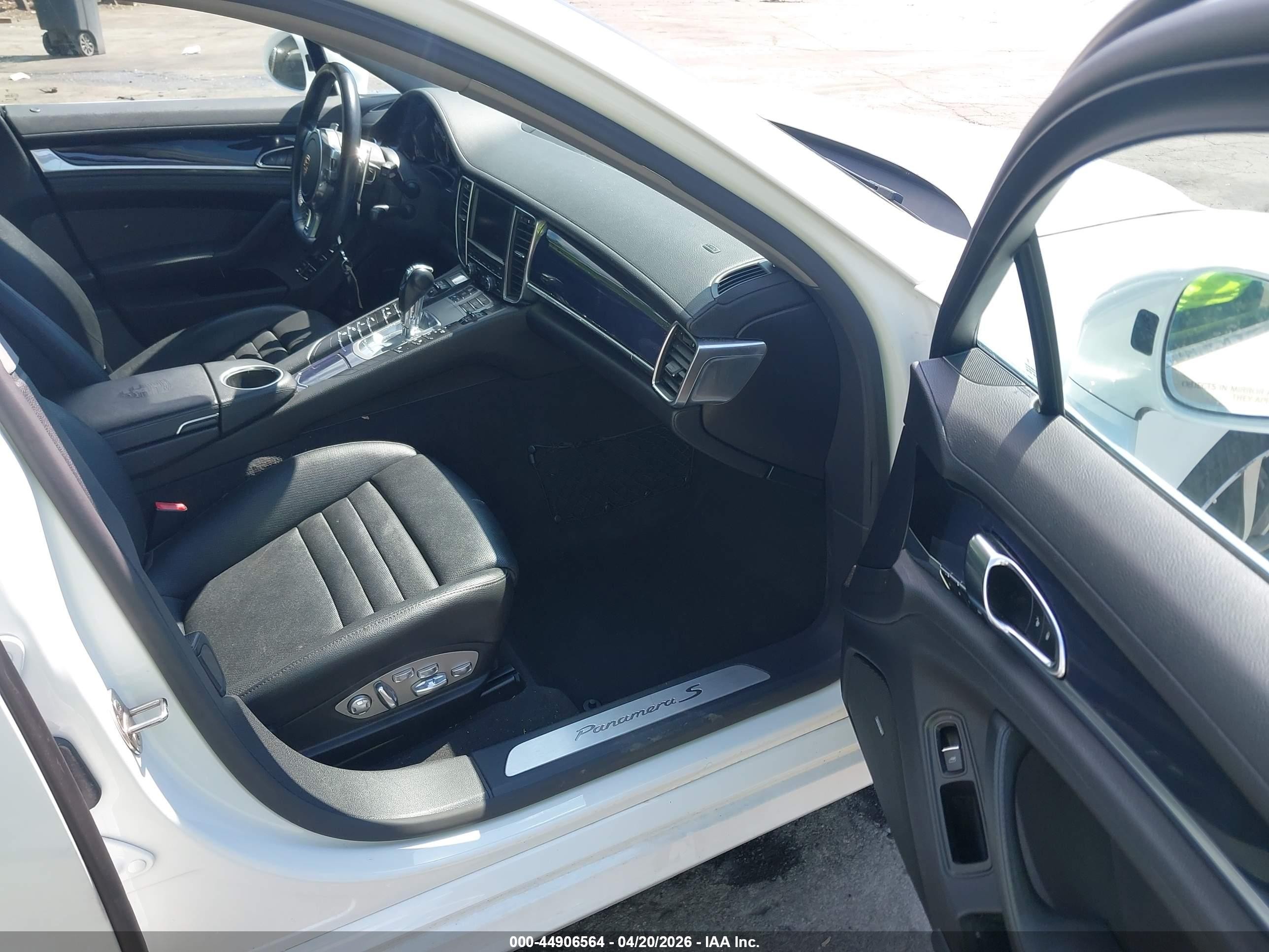 2014 Porsche Panamera S White vin: WP0AB2A74EL056308