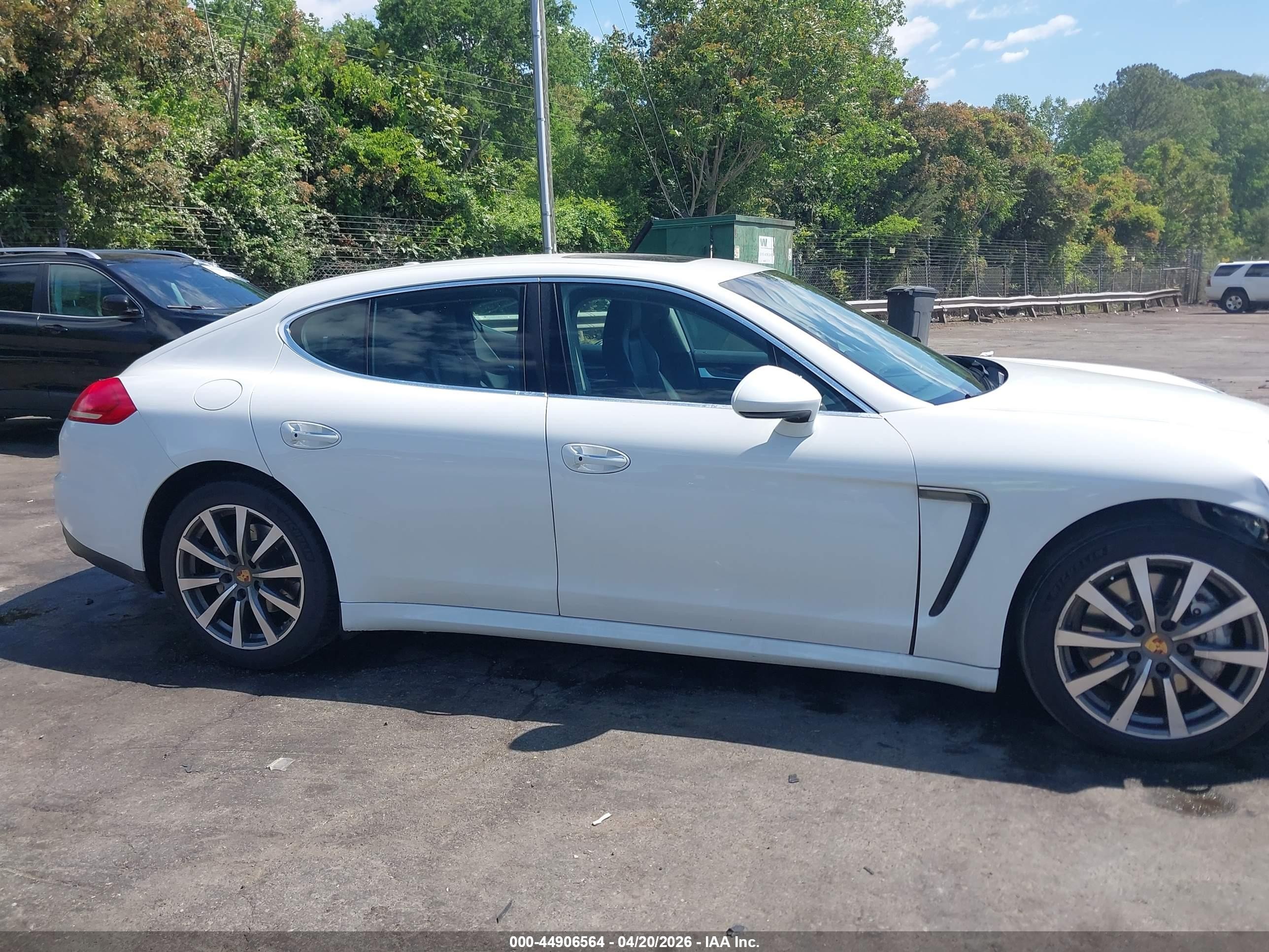 2014 Porsche Panamera S White vin: WP0AB2A74EL056308