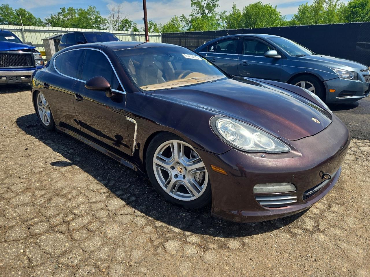 2010 Porsche Panamera S Burgundy vin: WP0AB2A75AL062550