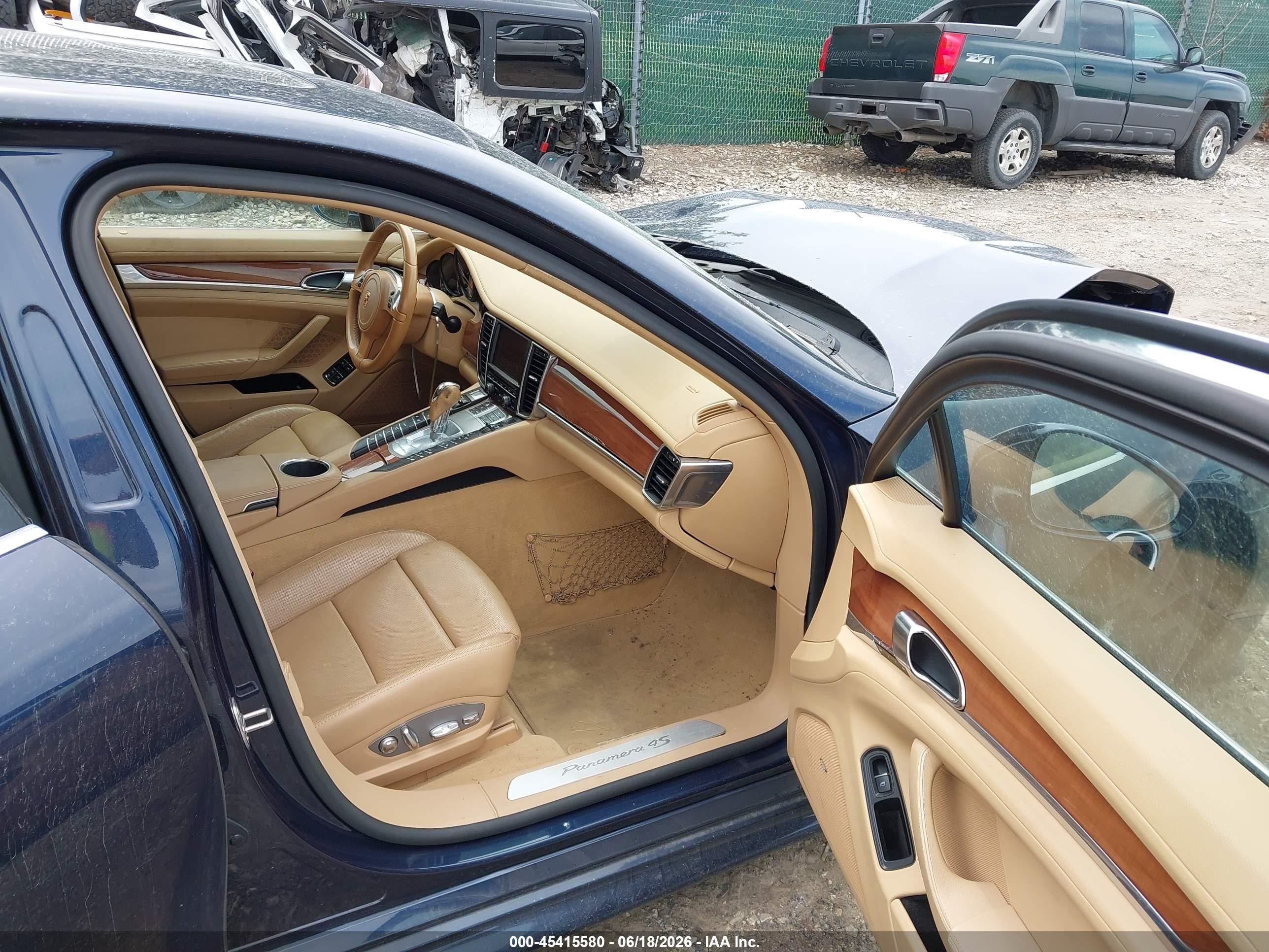 2011 Porsche Panamera 4s Dark Blue vin: WP0AB2A75BL061898