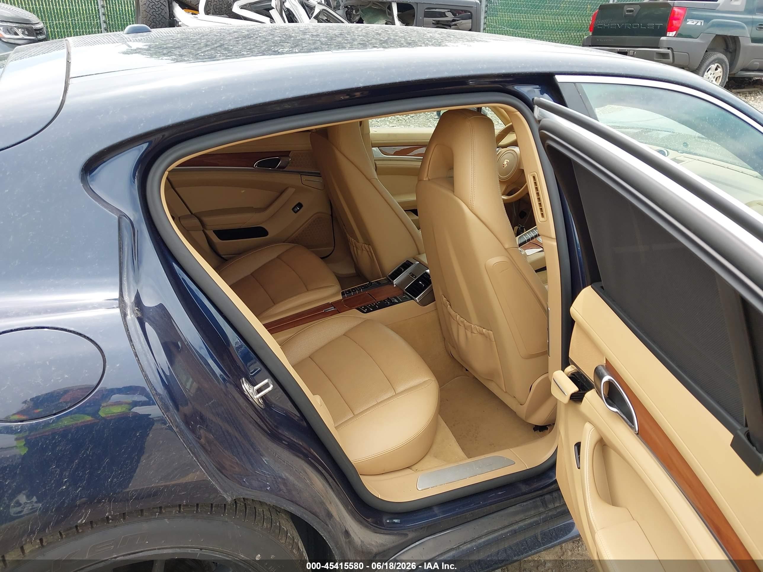 2011 Porsche Panamera 4s Dark Blue vin: WP0AB2A75BL061898