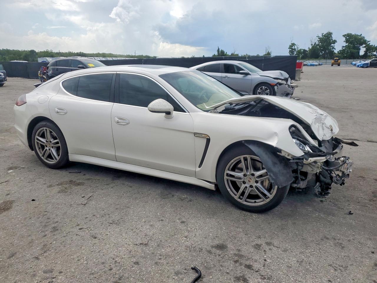2011 Porsche Panamera S White vin: WP0AB2A78BL060874