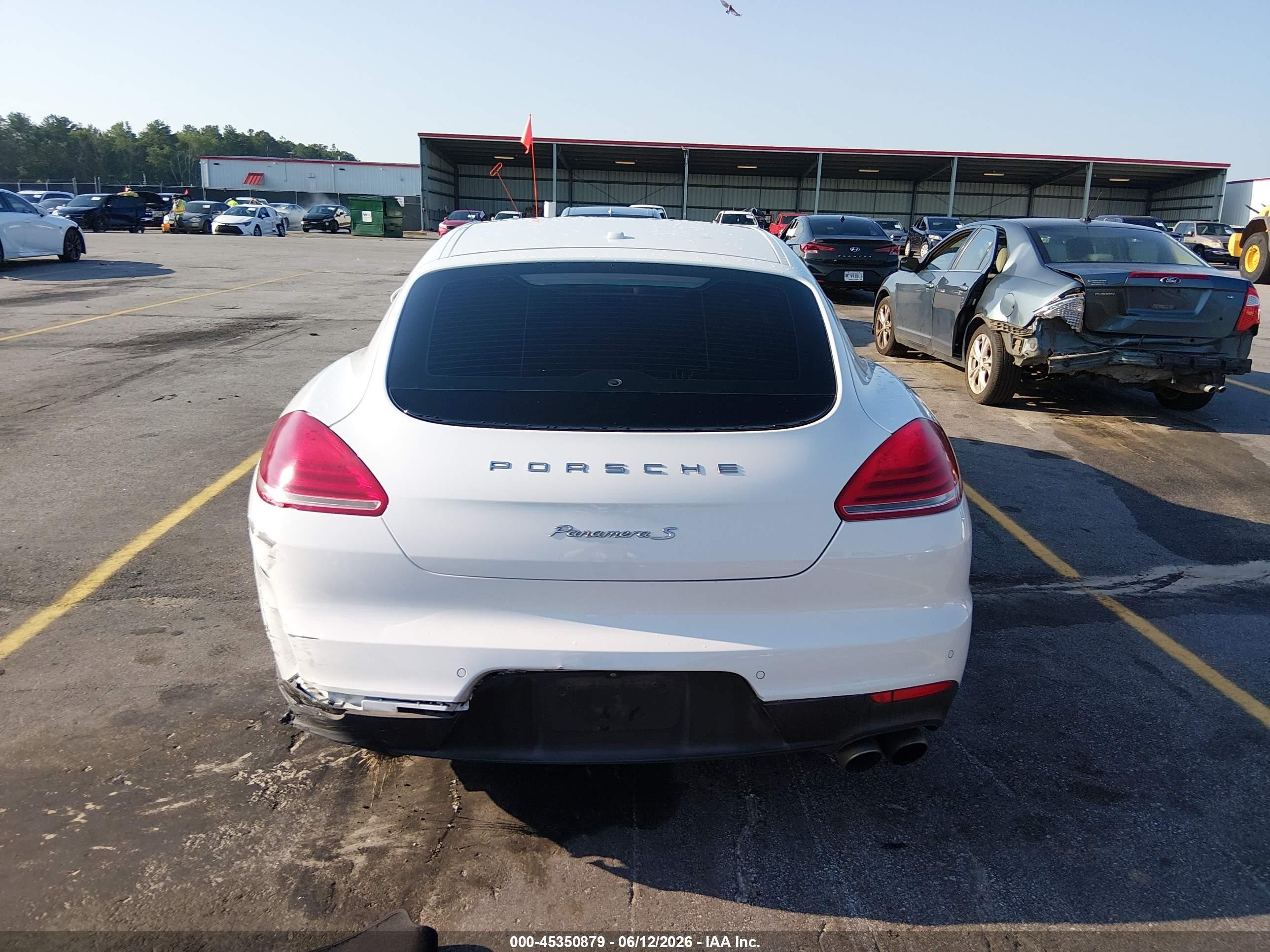 2015 Porsche Panamera S Белый vin: WP0AB2A7XFL050675