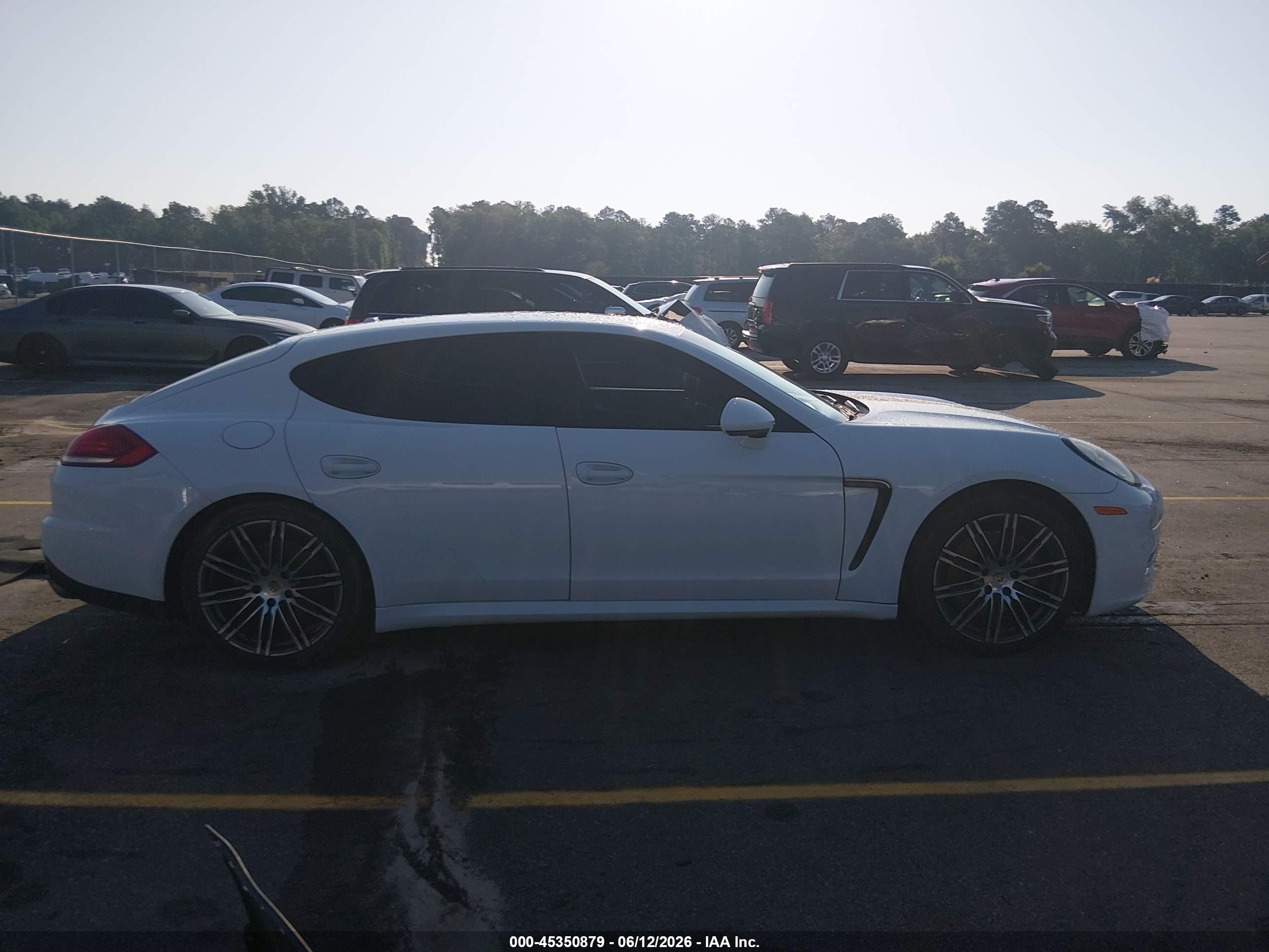 2015 Porsche Panamera S Белый vin: WP0AB2A7XFL050675