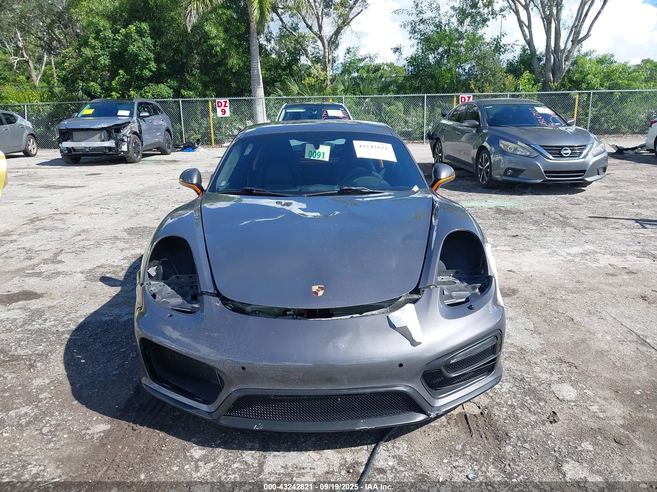 2014 Porsche Cayman S Gray vin: WP0AB2A83EK193657