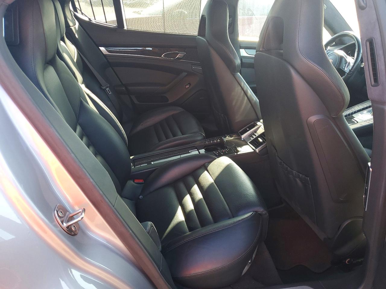 2012 Porsche Panamera Turbo Silver vin: WP0AC2A72CL091021