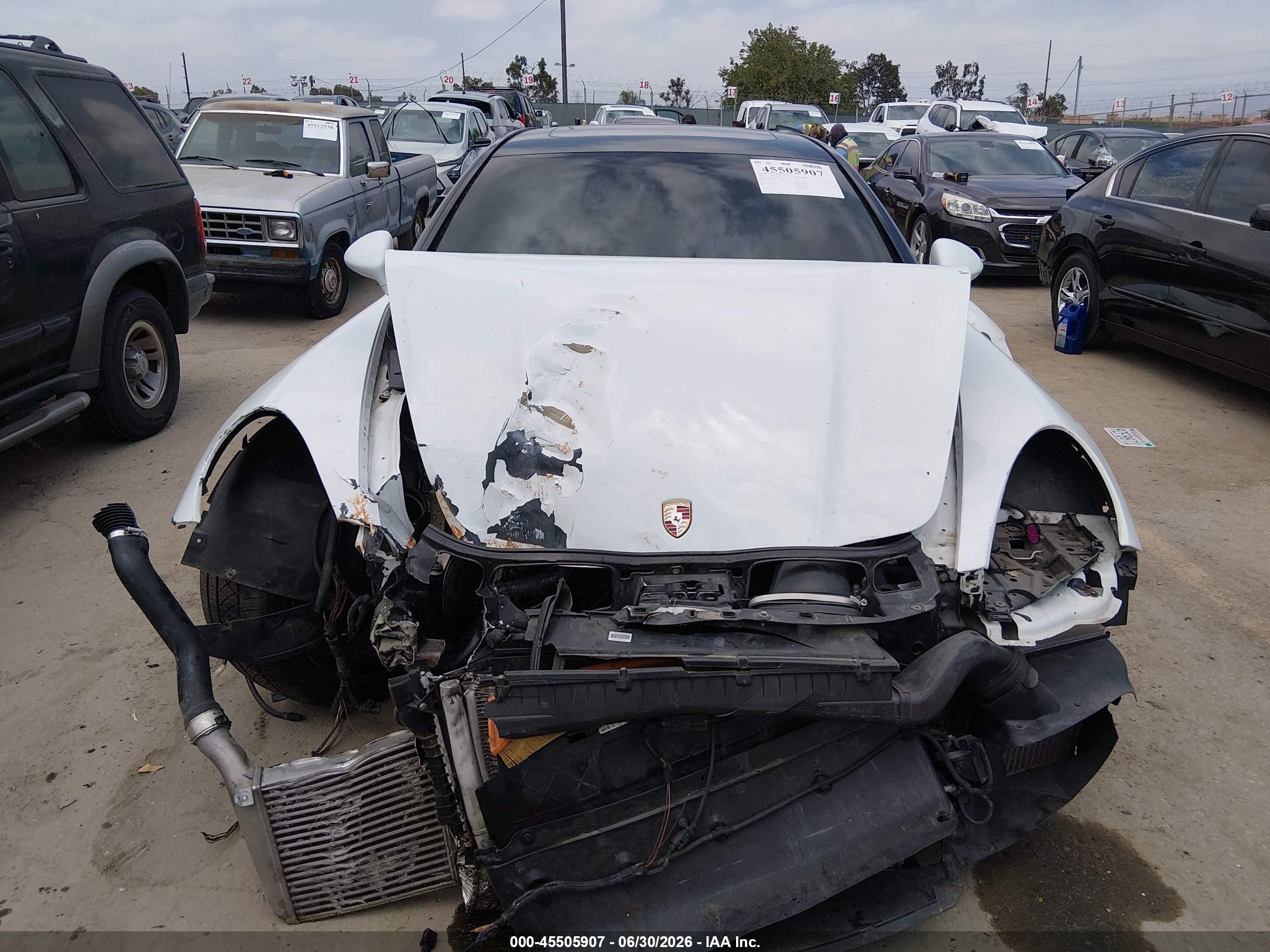 2011 Porsche Panamera Turbo White vin: WP0AC2A79BL090222