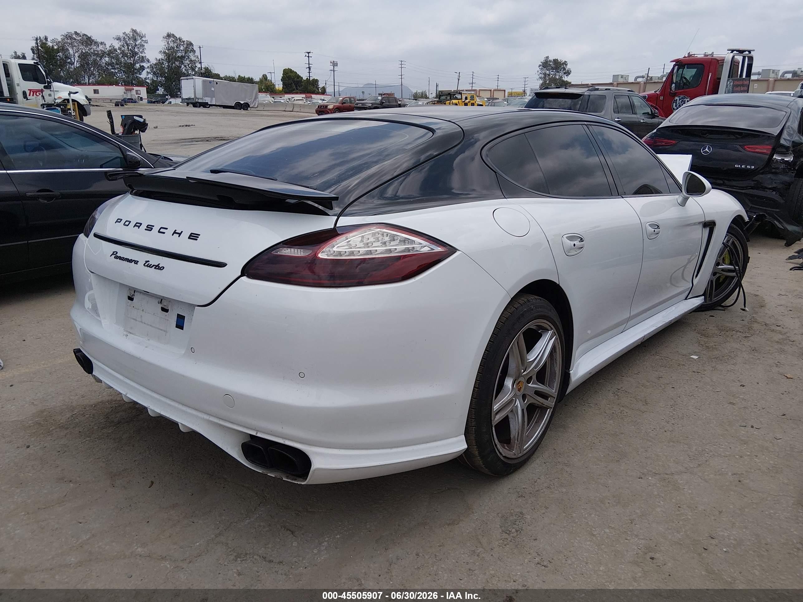 2011 Porsche Panamera Turbo White vin: WP0AC2A79BL090222
