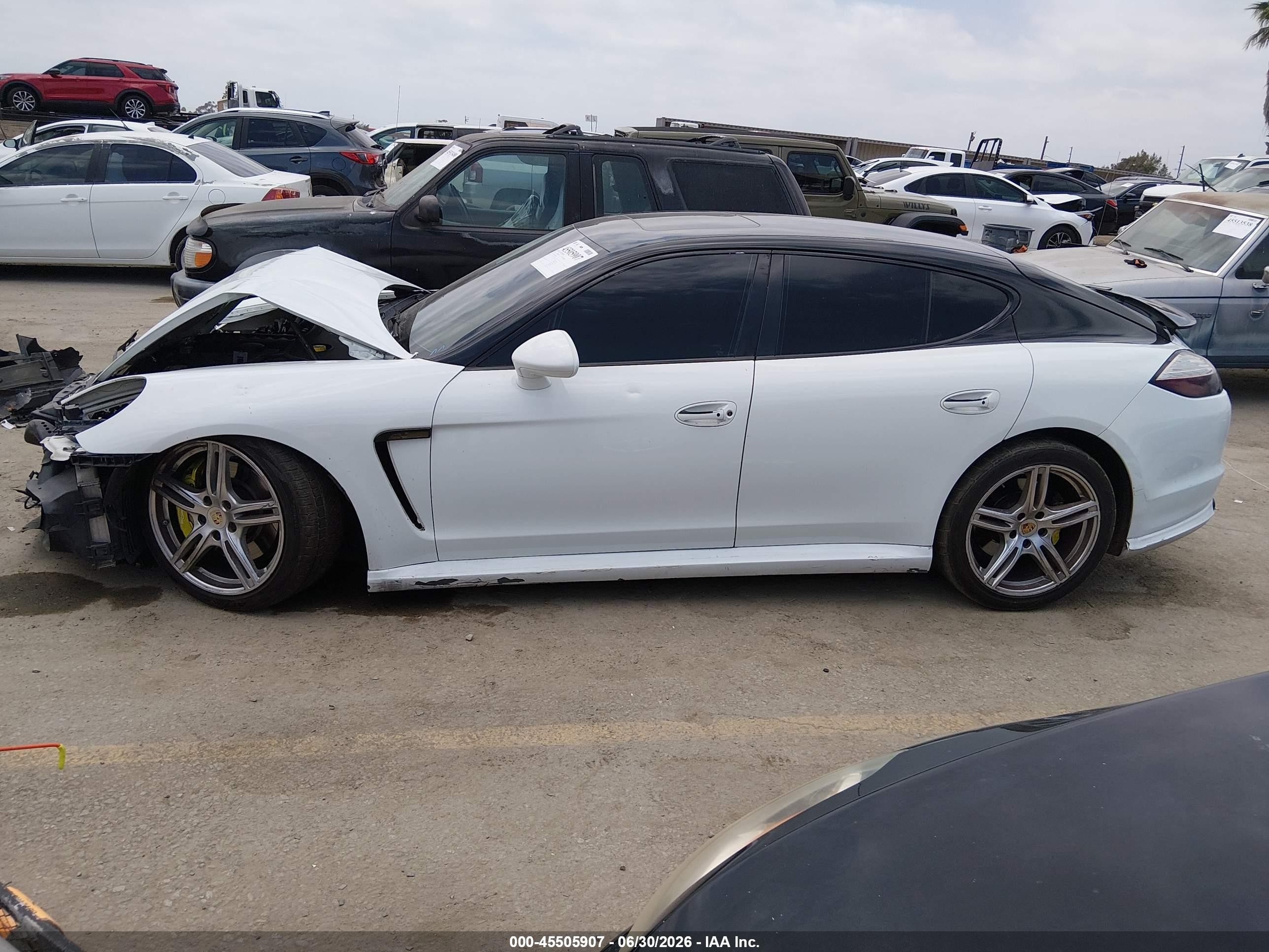 2011 Porsche Panamera Turbo White vin: WP0AC2A79BL090222
