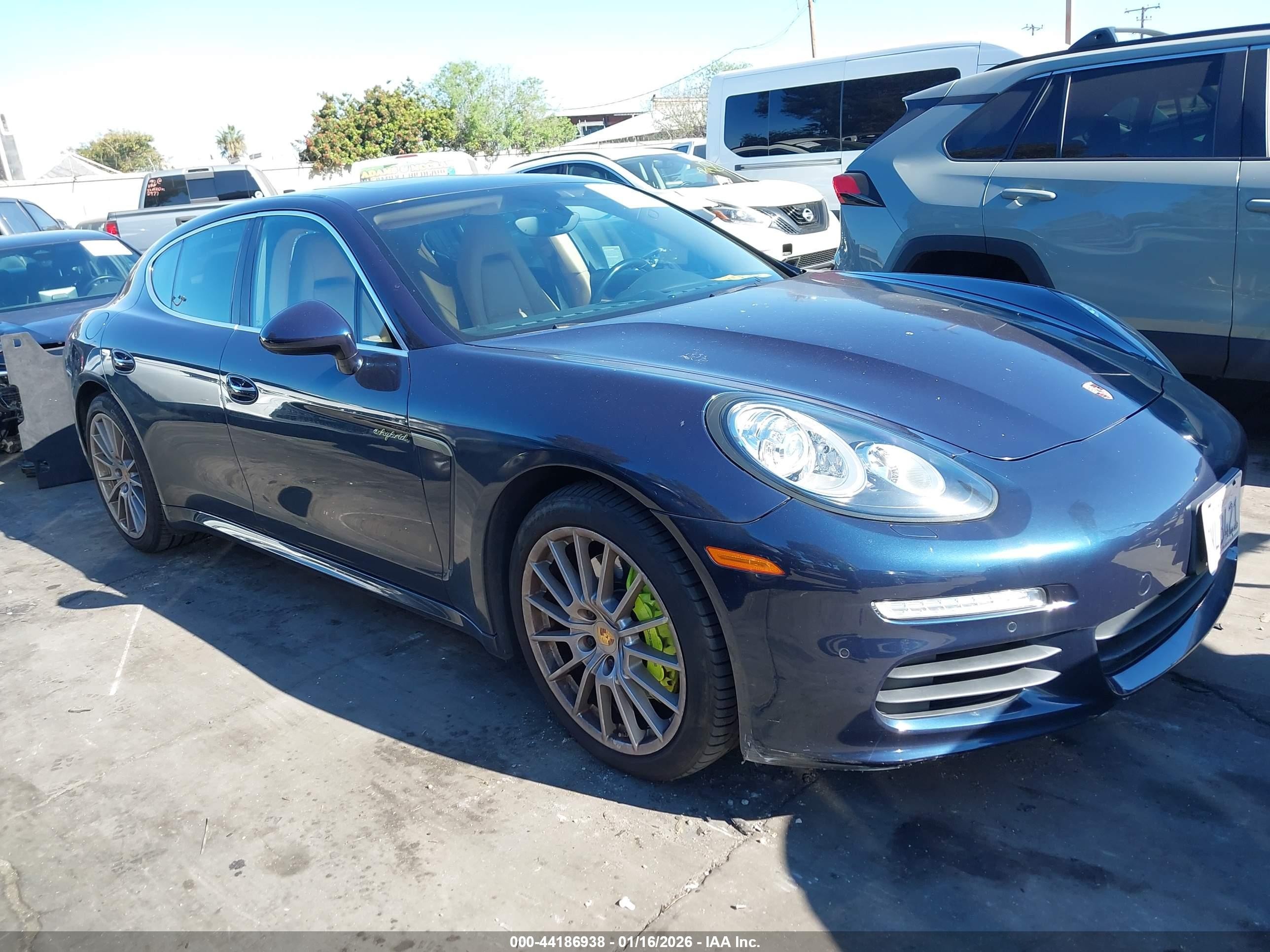 2015 Porsche Panamera E-hybrid S Navy vin: WP0AD2A72FL040846