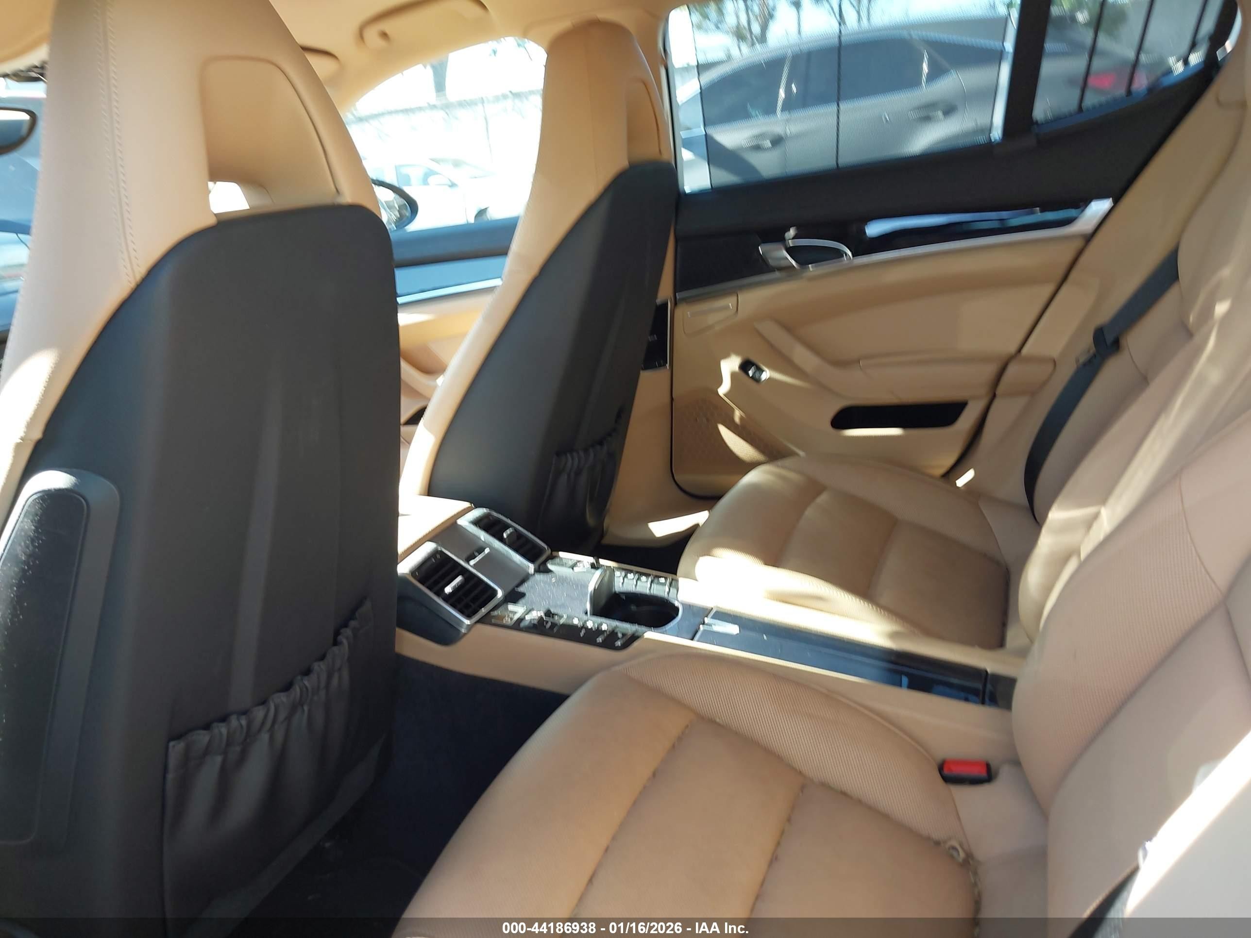 2015 Porsche Panamera E-hybrid S Navy vin: WP0AD2A72FL040846