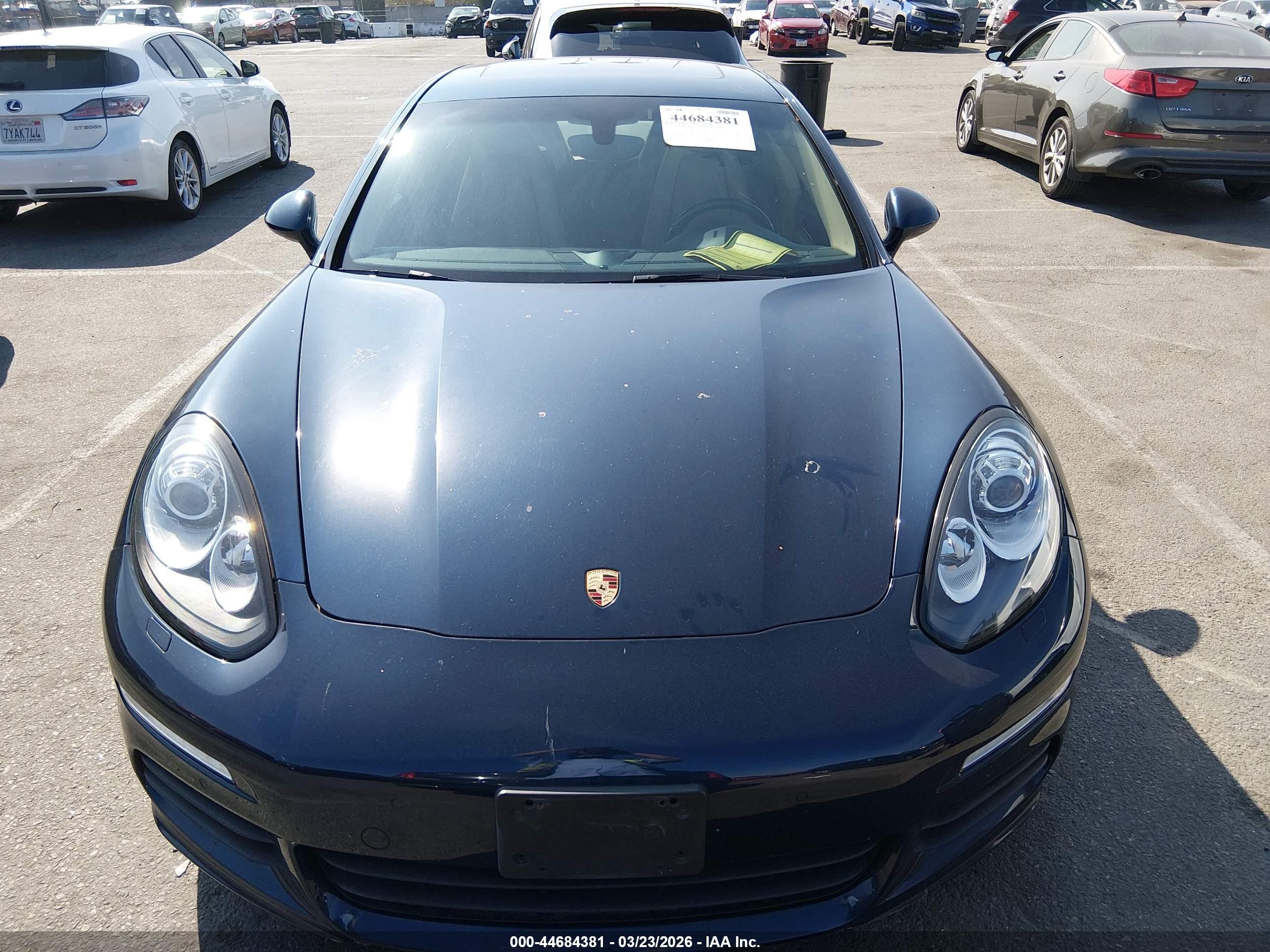 2015 Porsche Panamera E-hybrid S Navy vin: WP0AD2A72FL040846