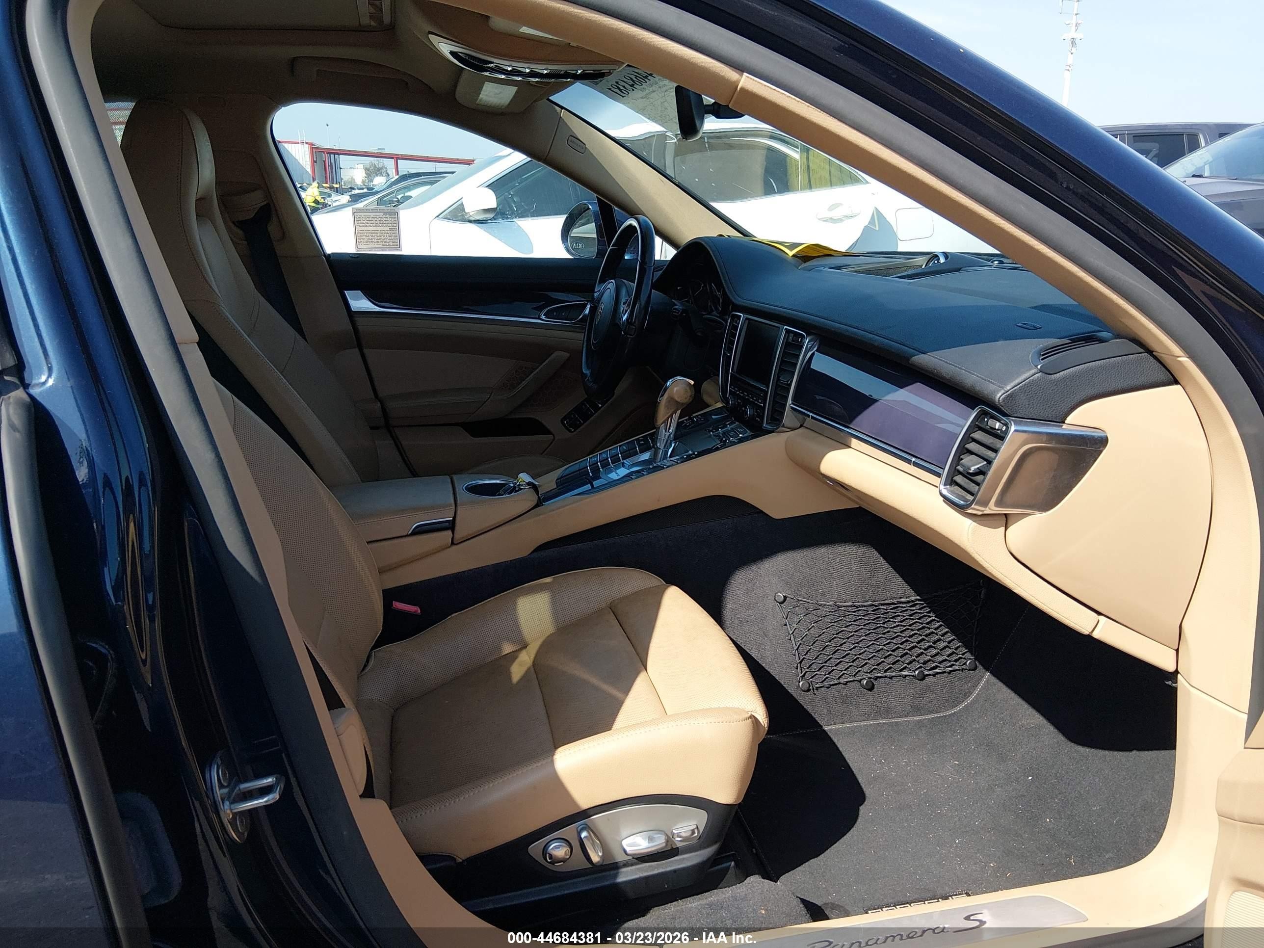 2015 Porsche Panamera E-hybrid S Navy vin: WP0AD2A72FL040846