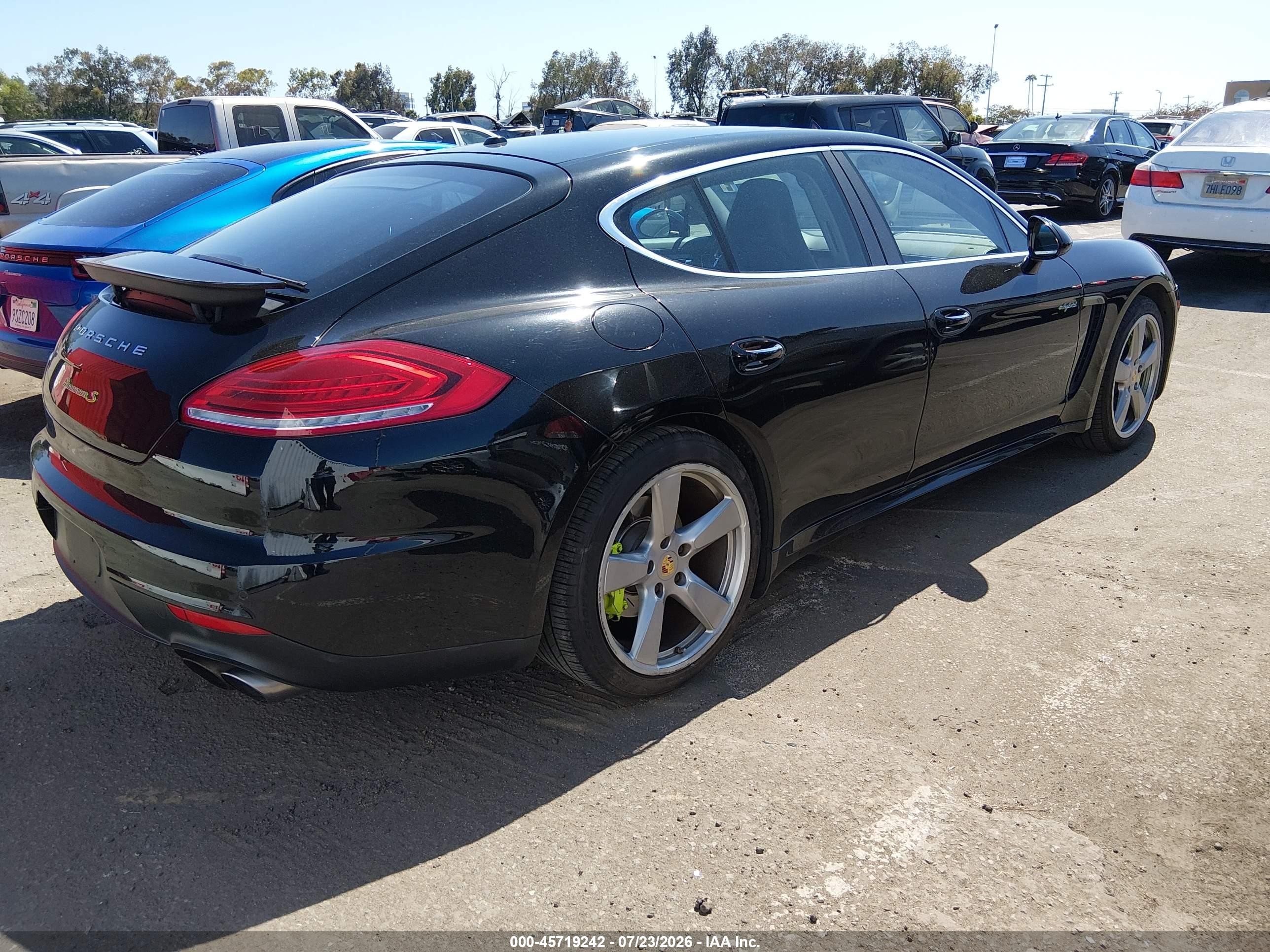 2015 Porsche Panamera E-hybrid S Black vin: WP0AD2A72FL040961