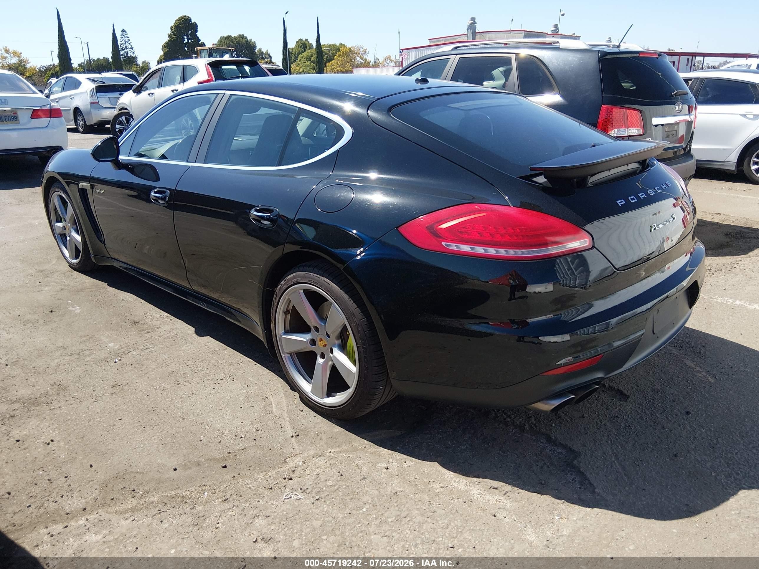 2015 Porsche Panamera E-hybrid S Black vin: WP0AD2A72FL040961