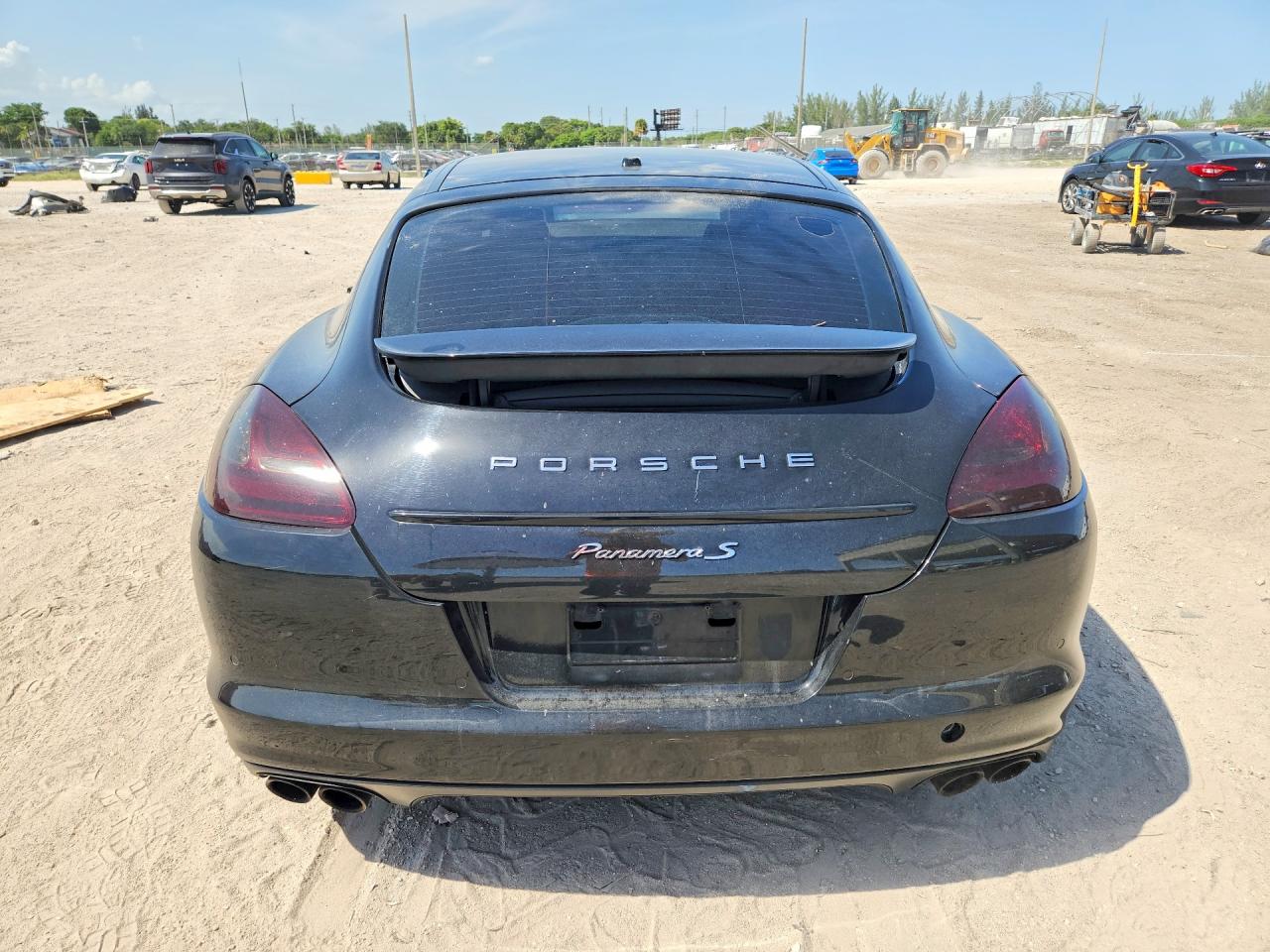 2013 Porsche Panamera S Hybrid Черный vin: WP0AD2A74DL045303