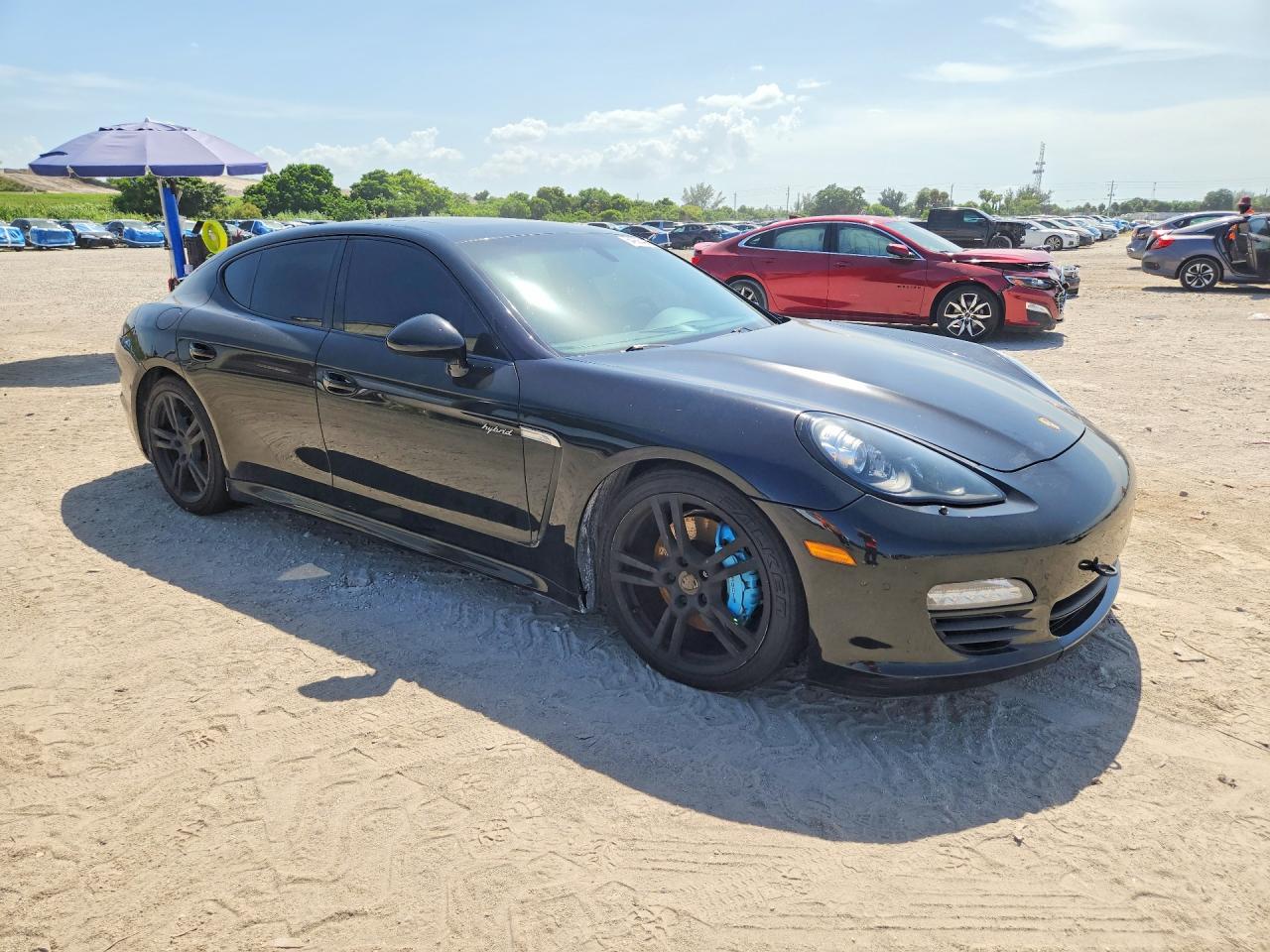 2013 Porsche Panamera S Hybrid Черный vin: WP0AD2A74DL045303