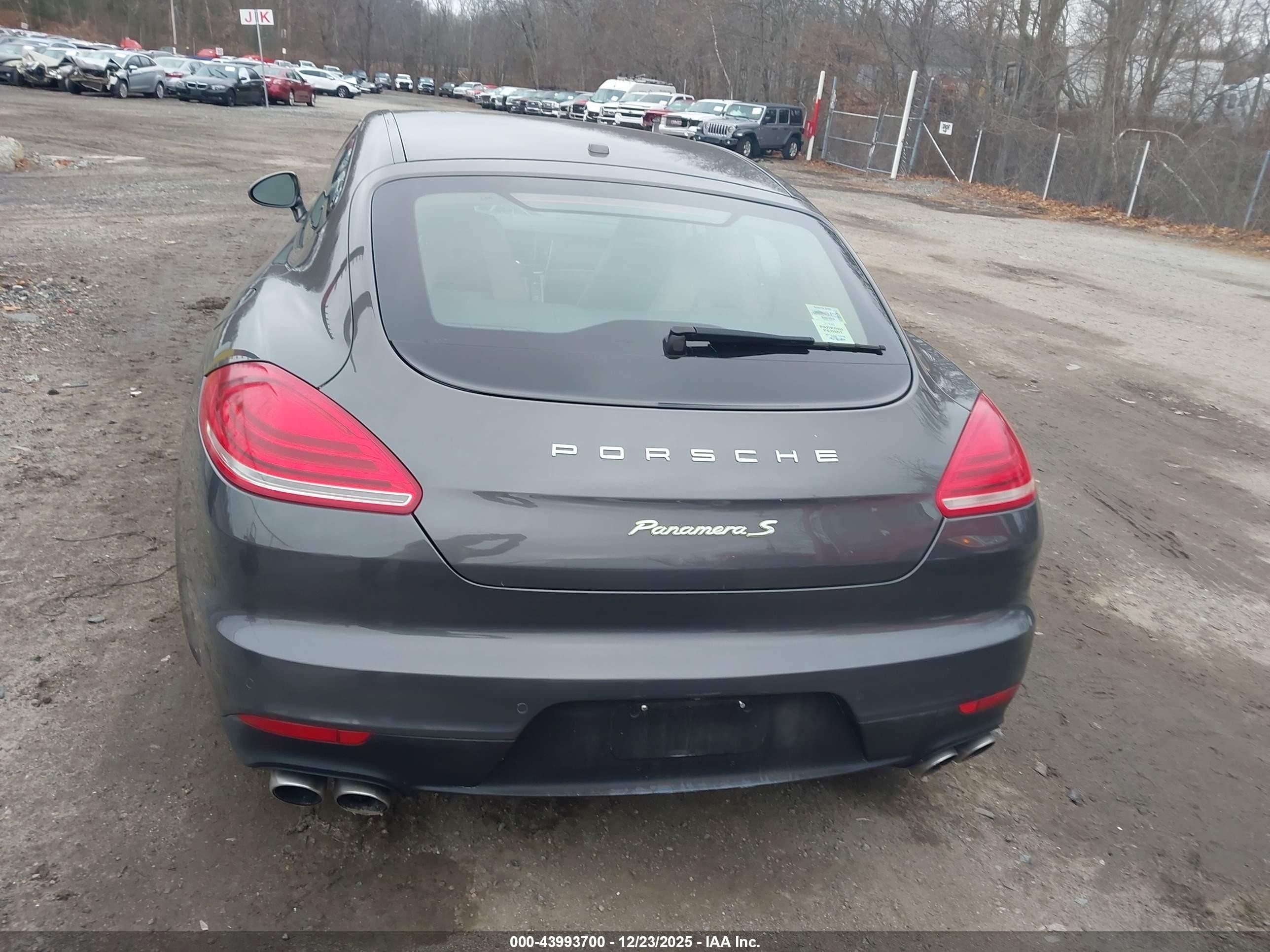 2015 Porsche Panamera E-hybrid S Brown vin: WP0AD2A74FL041559