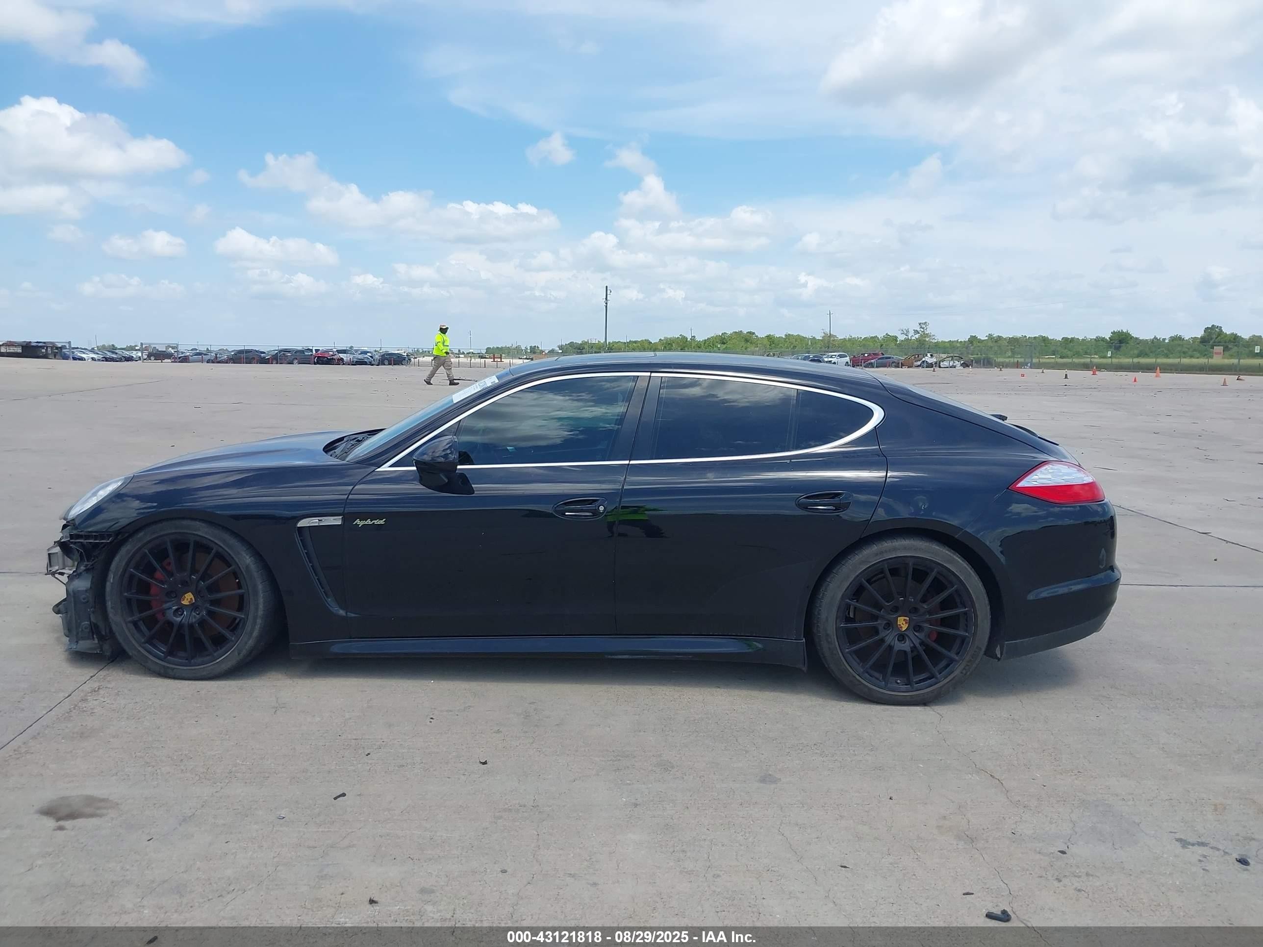 2013 Porsche Panamera Hybrid S Black vin: WP0AD2A76DL045383