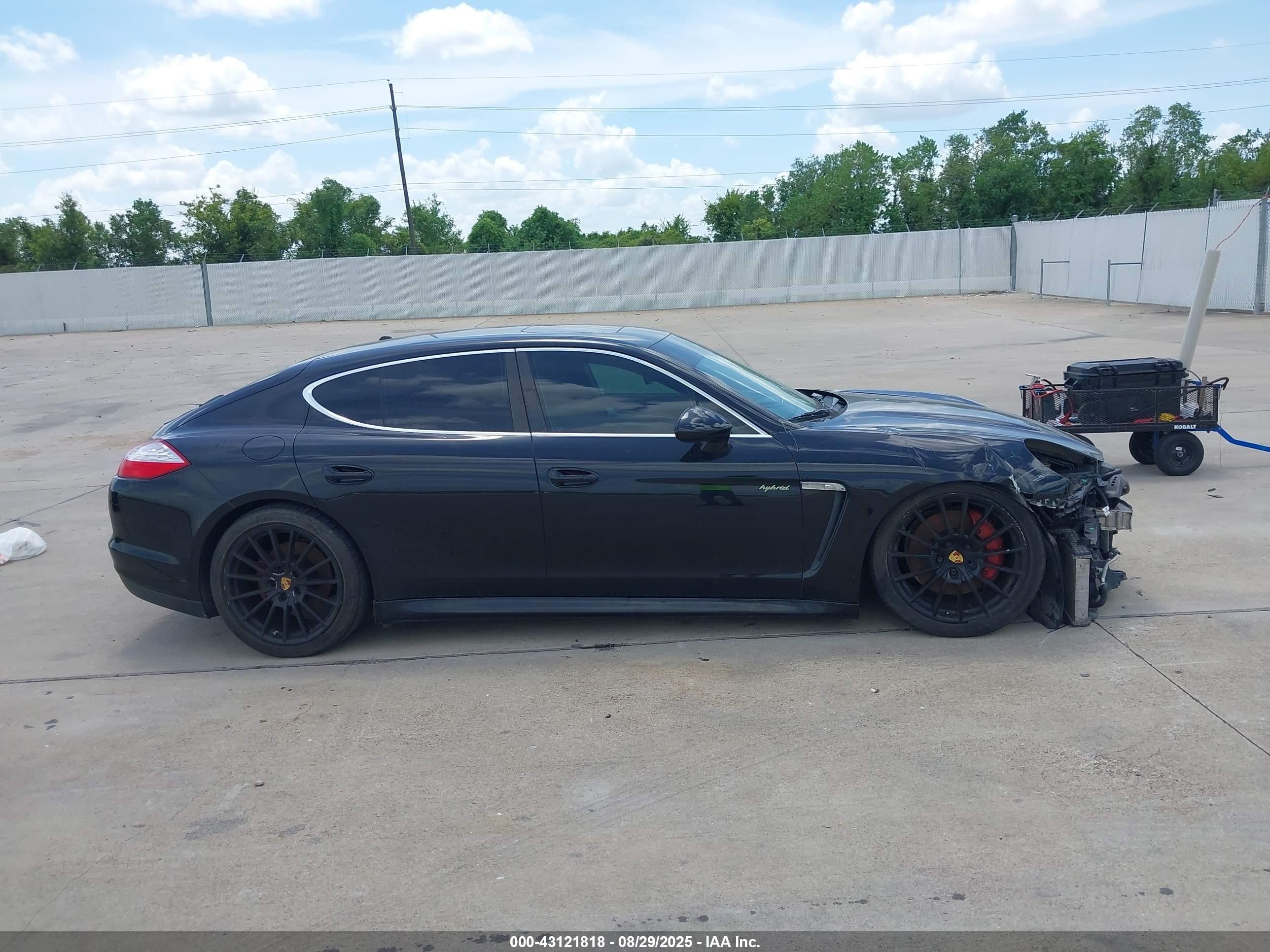 2013 Porsche Panamera Hybrid S Black vin: WP0AD2A76DL045383
