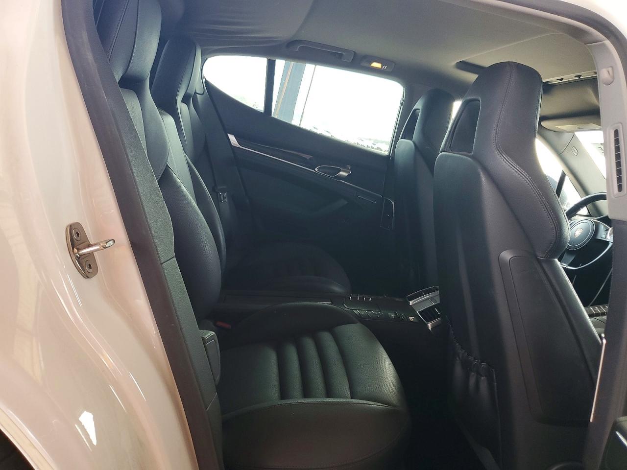 2014 Porsche Panamera S Hybrid White vin: WP0AD2A76EL044851