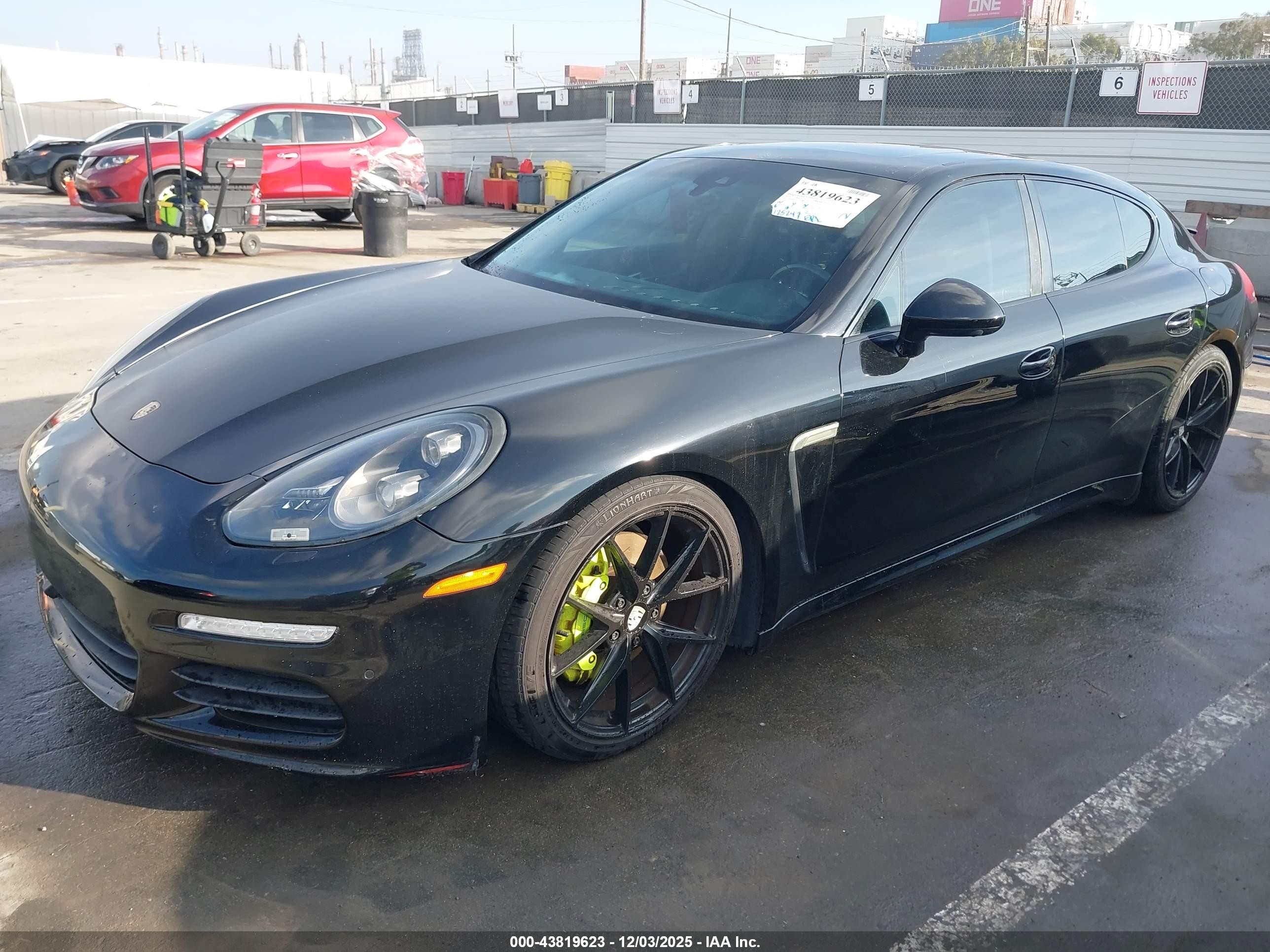 2015 Porsche Panamera E-hybrid S Black vin: WP0AD2A76FL040087