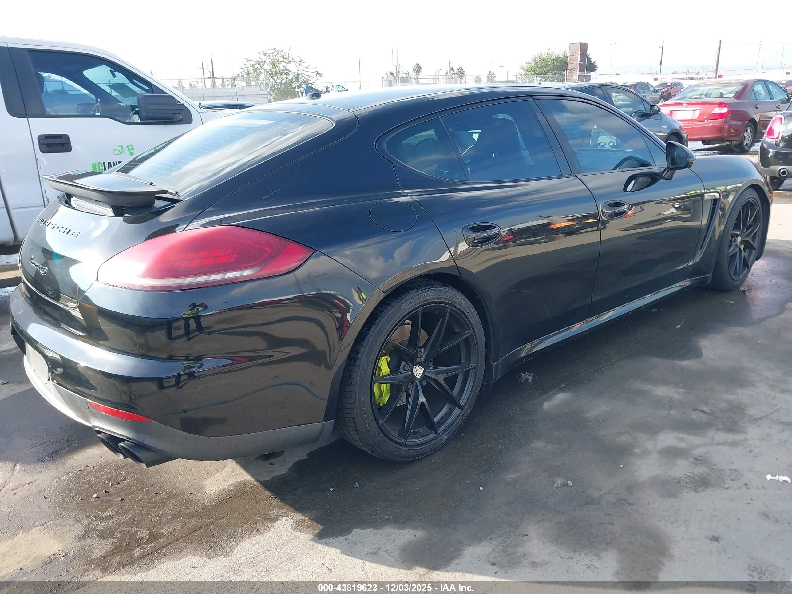 2015 Porsche Panamera E-hybrid S Black vin: WP0AD2A76FL040087