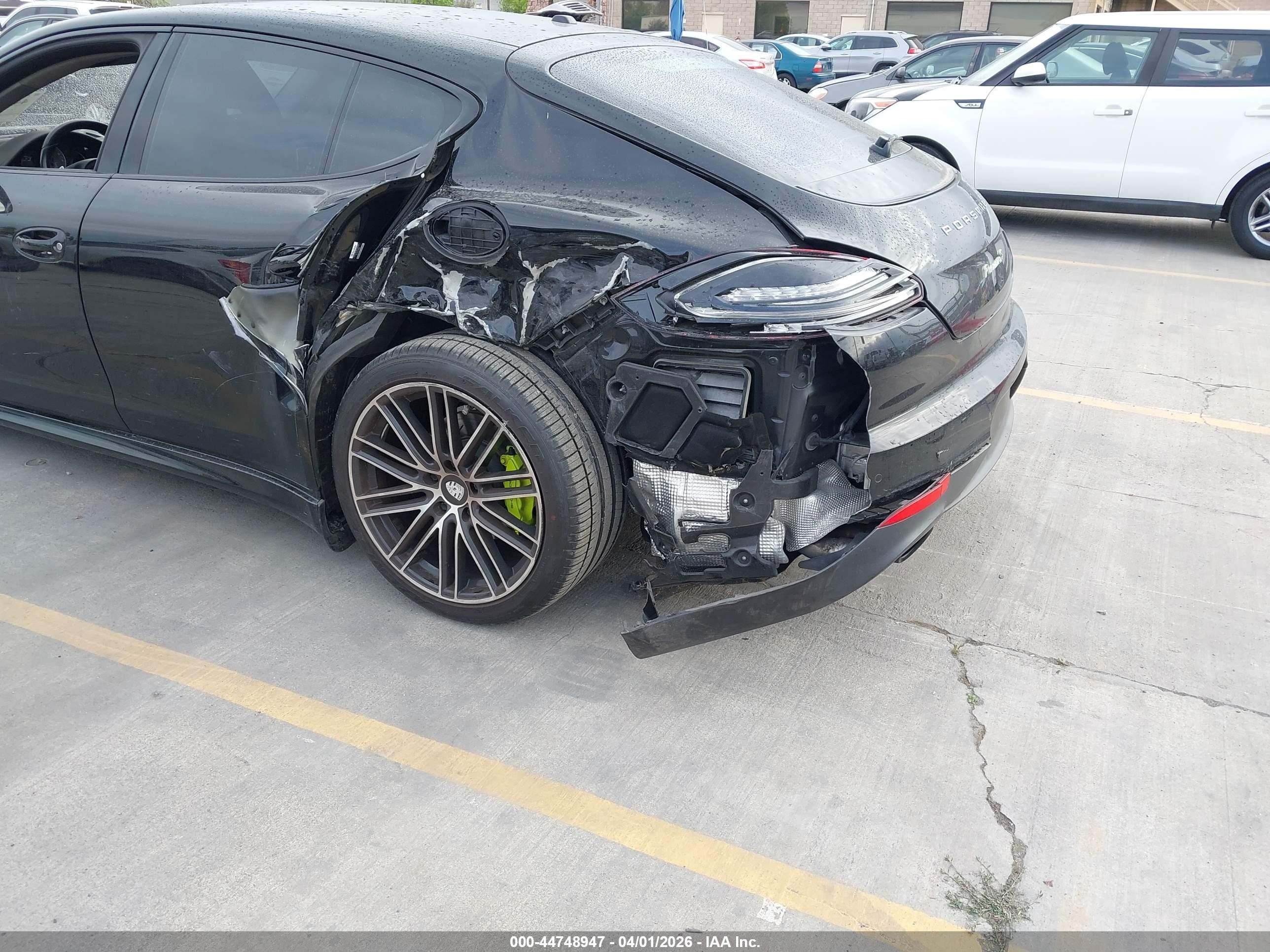 2015 Porsche Panamera E-hybrid S Black vin: WP0AD2A76FL040736