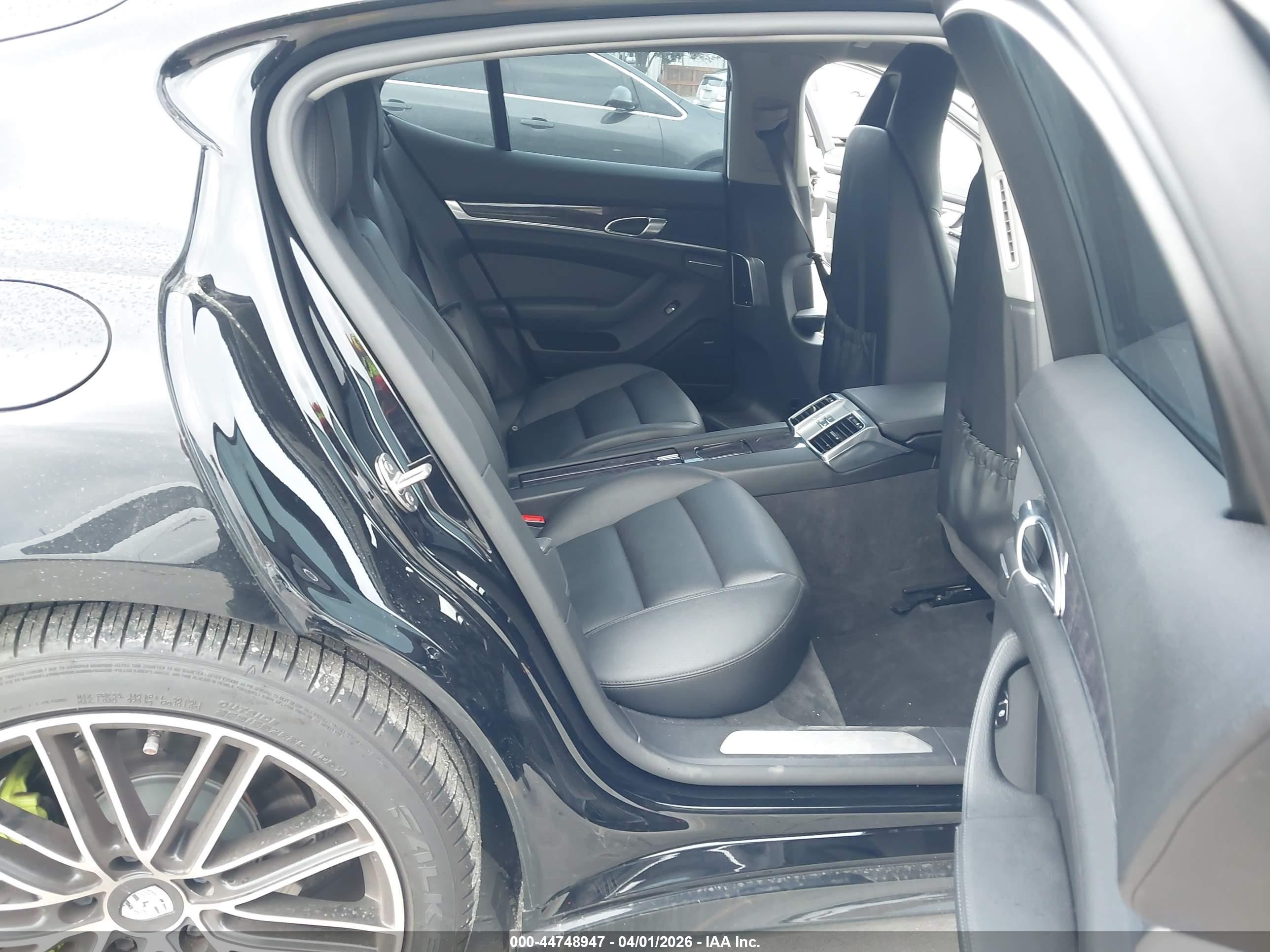 2015 Porsche Panamera E-hybrid S Black vin: WP0AD2A76FL040736