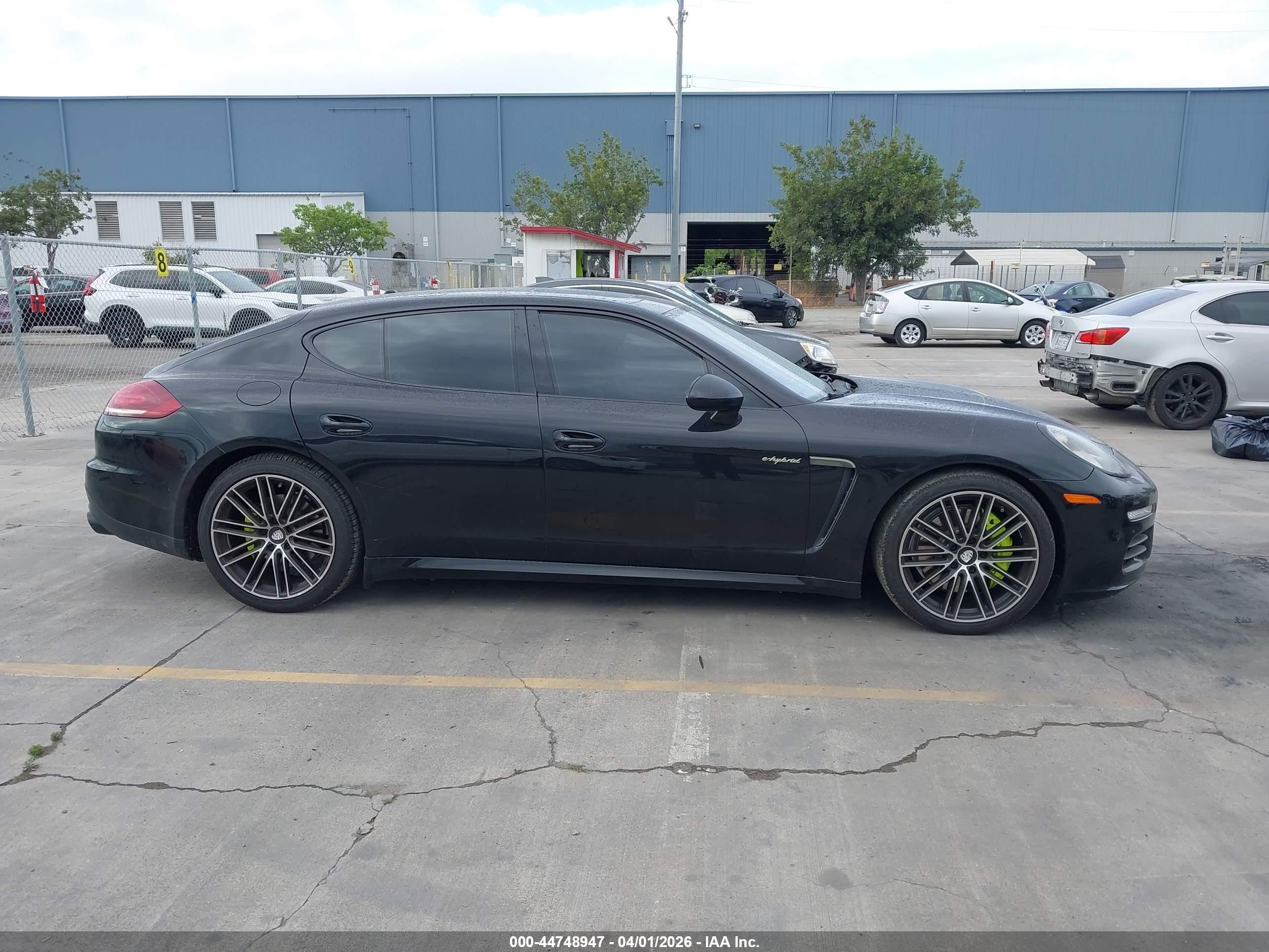 2015 Porsche Panamera E-hybrid S Black vin: WP0AD2A76FL040736