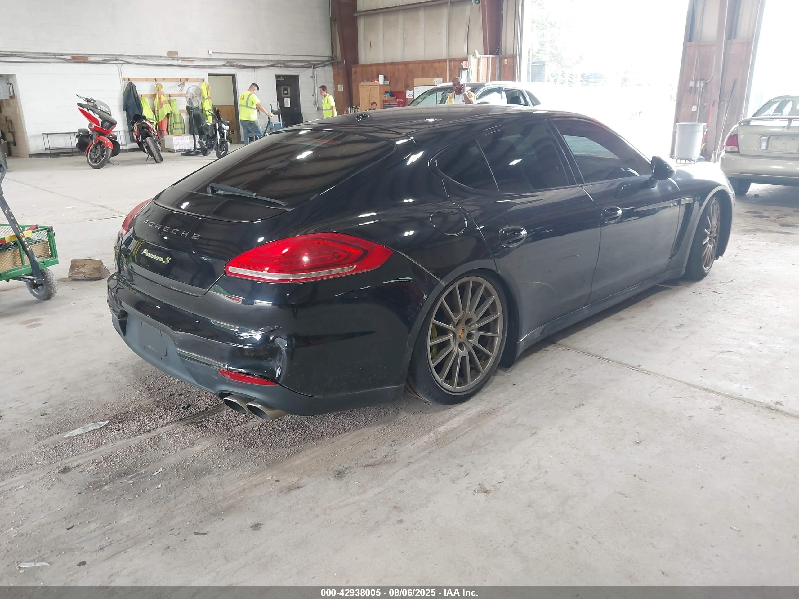 2015 Porsche Panamera E-hybrid S Black vin: WP0AD2A77FL040373
