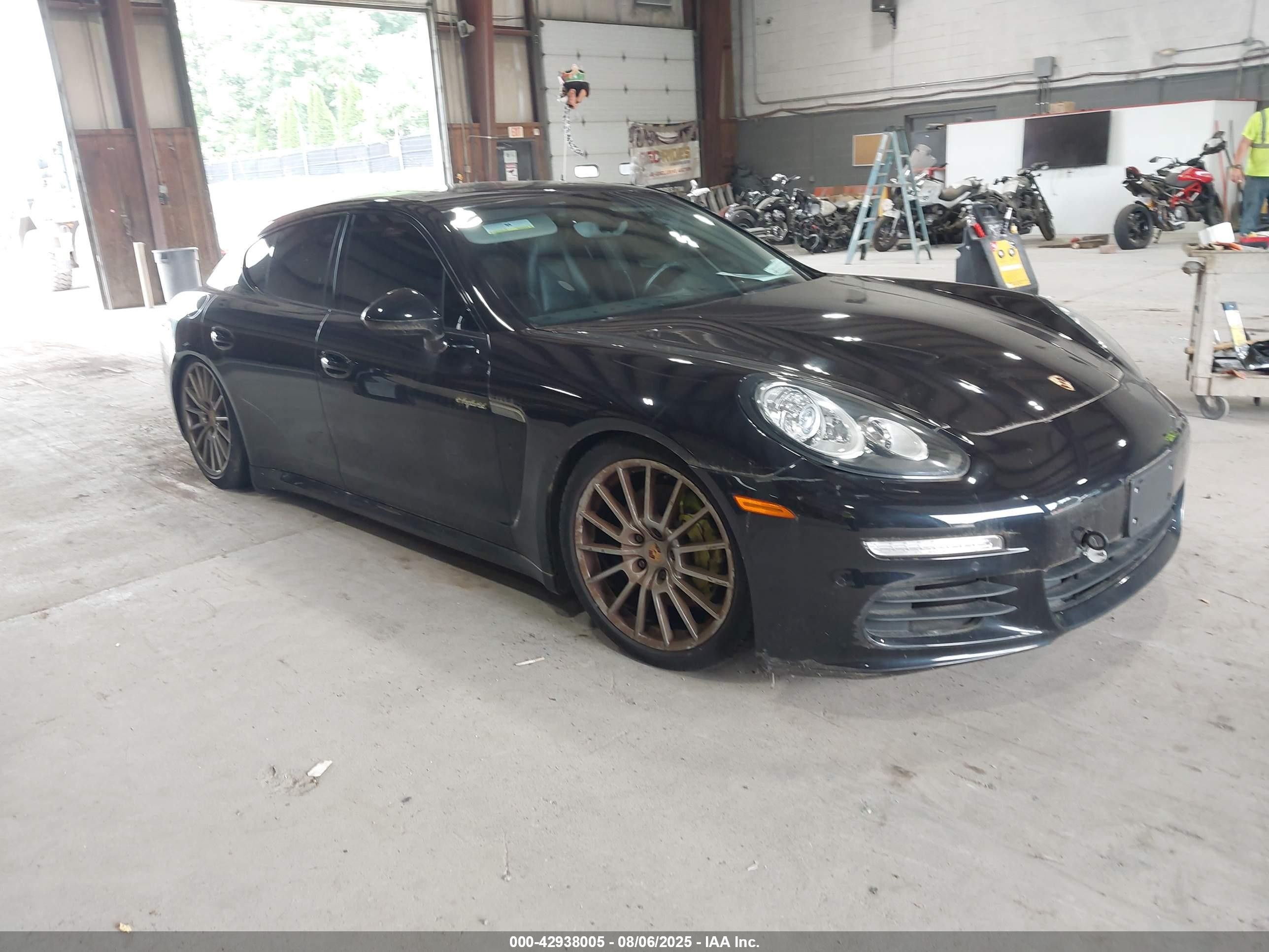 2015 Porsche Panamera E-hybrid S Black vin: WP0AD2A77FL040373