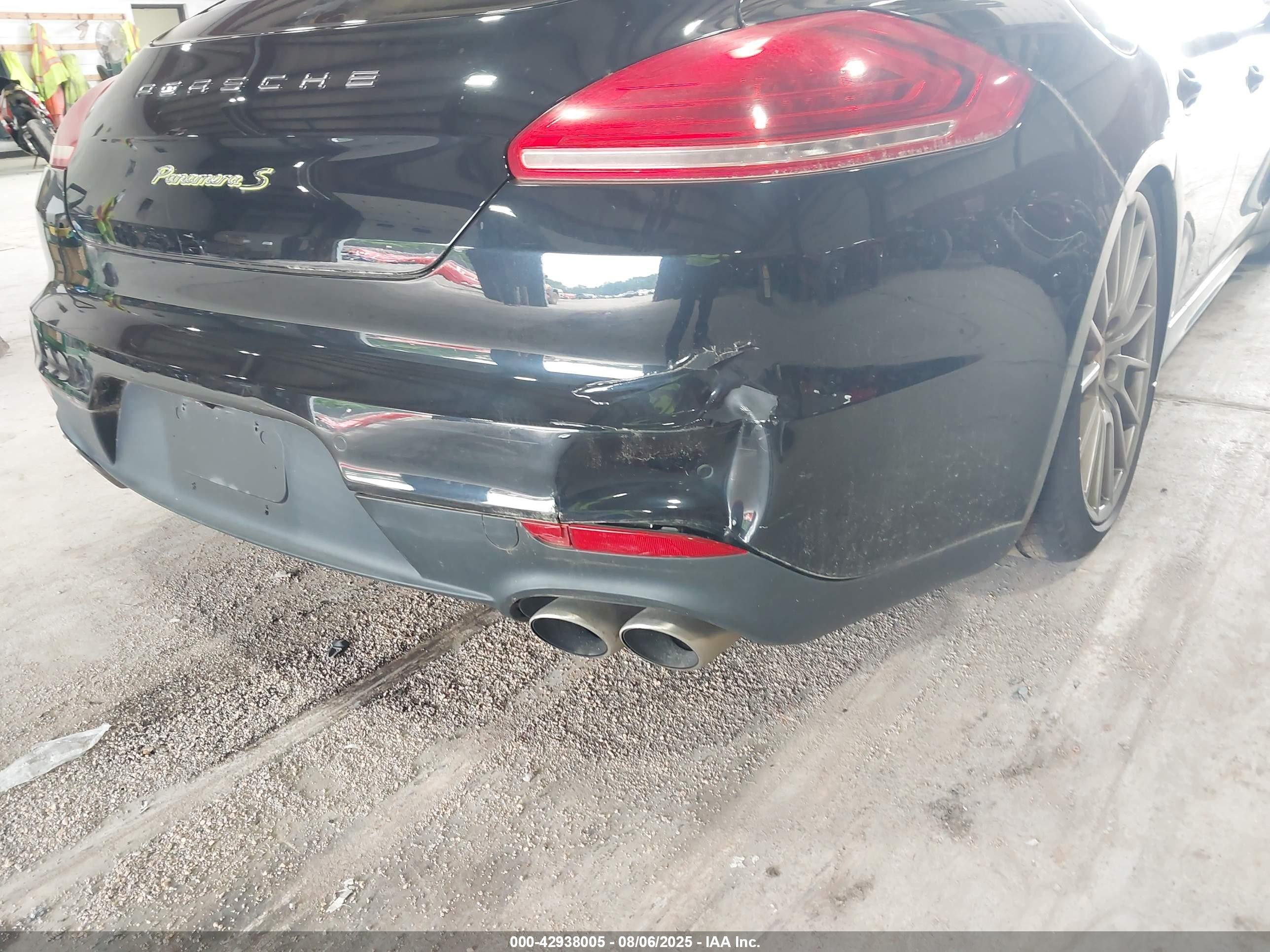 2015 Porsche Panamera E-hybrid S Black vin: WP0AD2A77FL040373