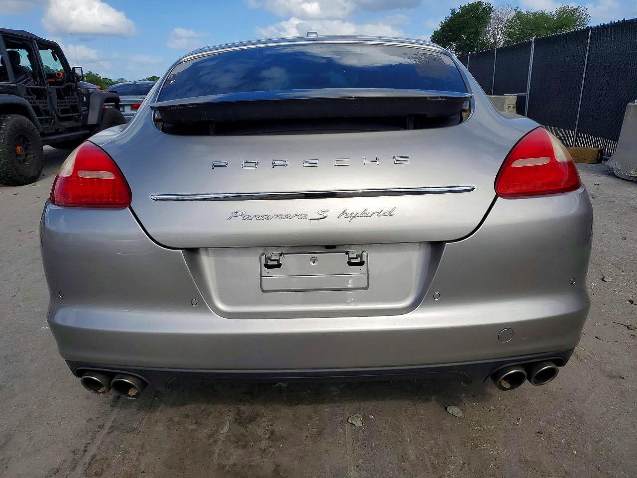 2012 Porsche Panamera S Hybrid Silver vin: WP0AD2A78CL045531