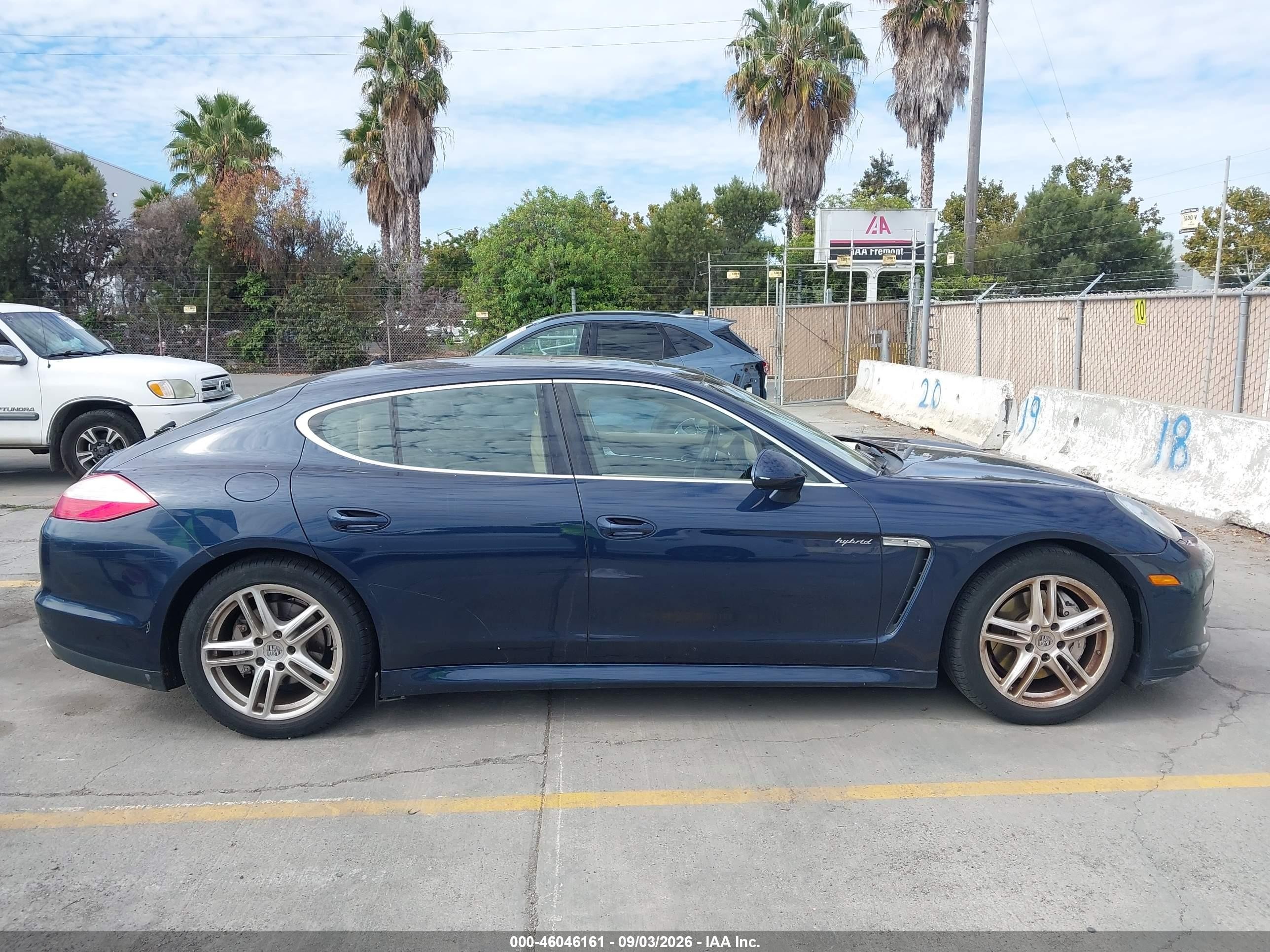 2012 Porsche Panamera Hybrid S Blue vin: WP0AD2A7XCL045563