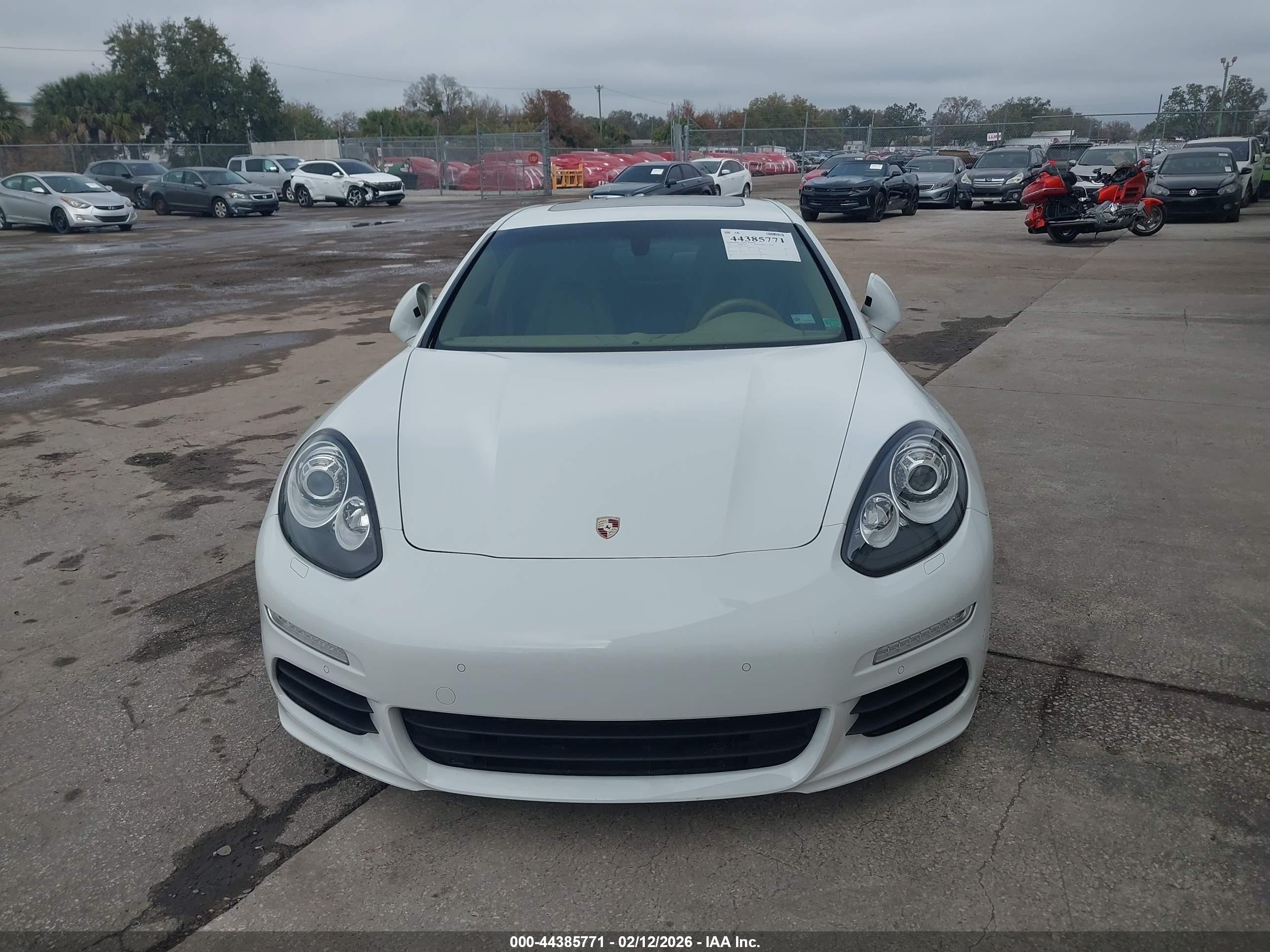 2014 Porsche Panamera E-hybrid S White vin: WP0AD2A7XEL044254
