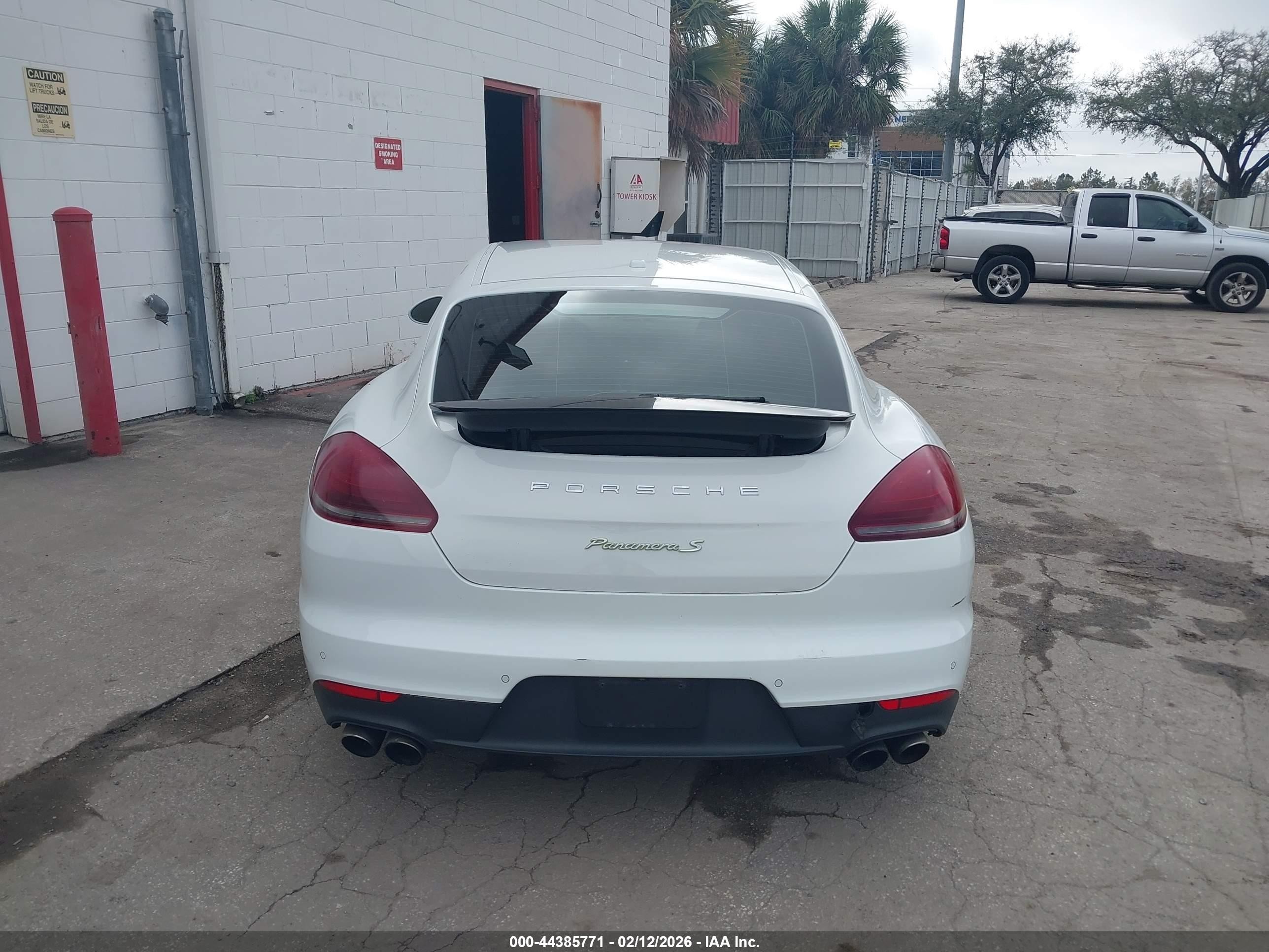 2014 Porsche Panamera E-hybrid S White vin: WP0AD2A7XEL044254
